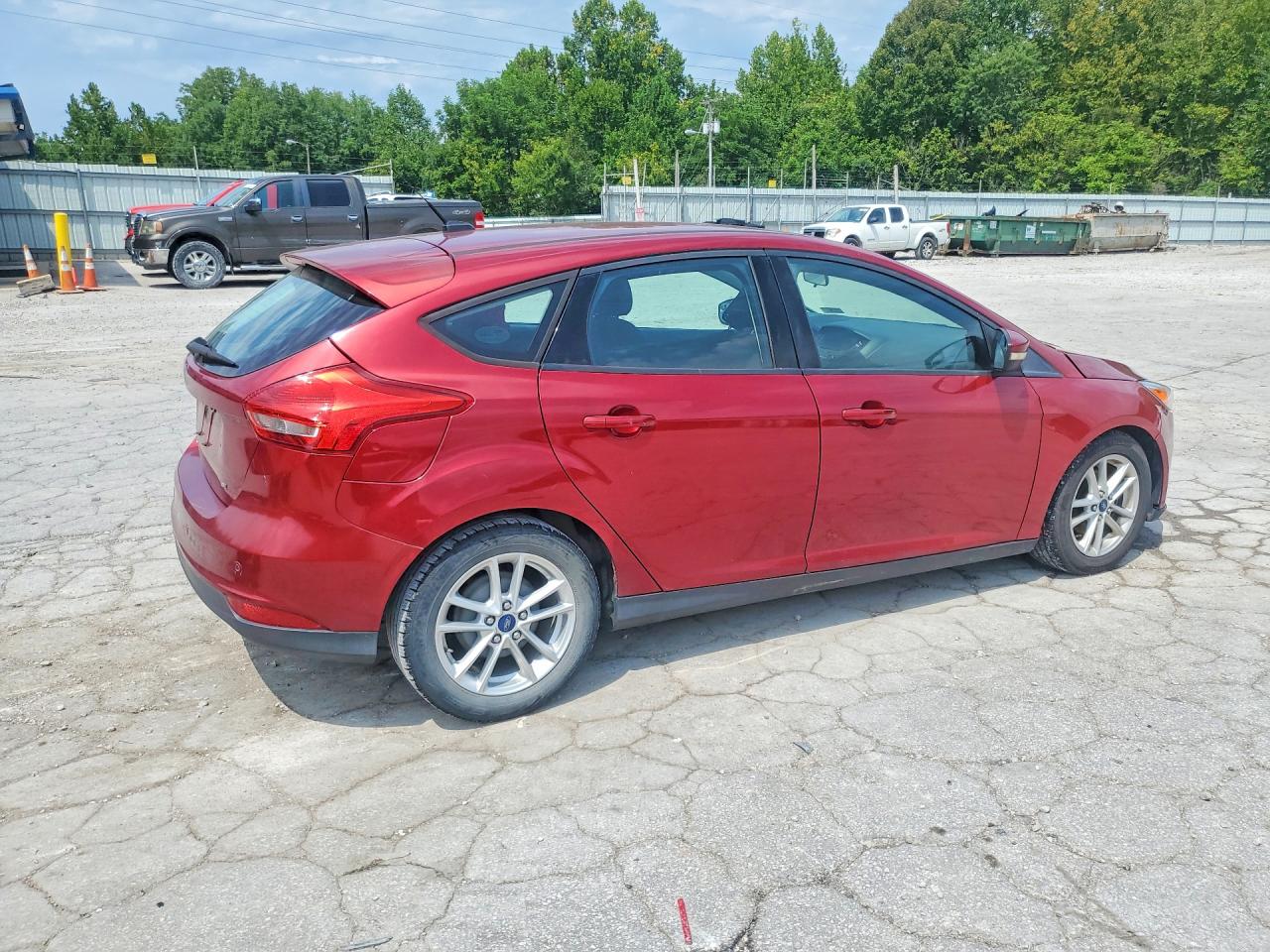 2015 Ford Focus Se Maroon vin: 1FADP3K21FL372005