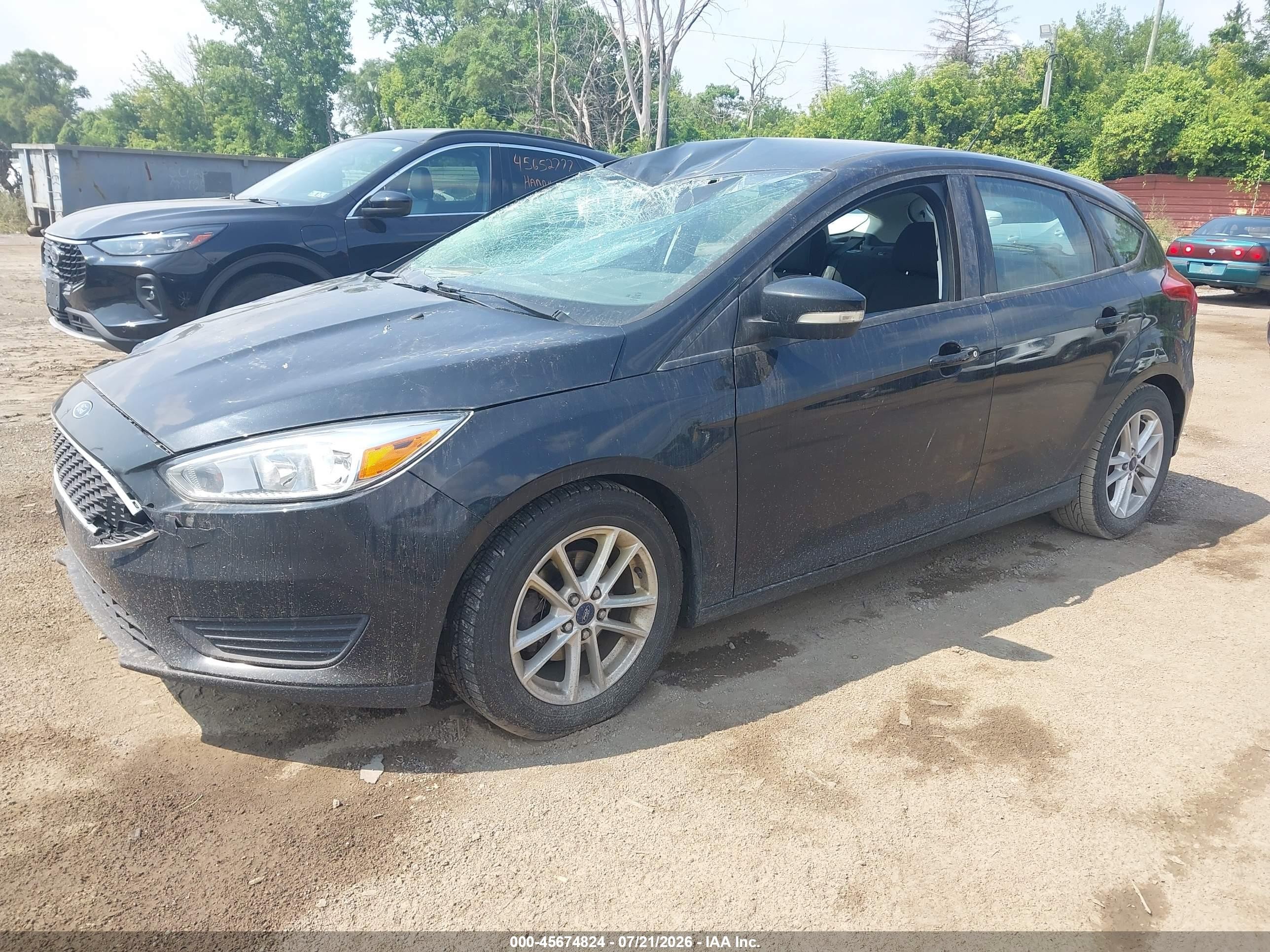 2015 Ford Focus Se Черный vin: 1FADP3K21FL383909