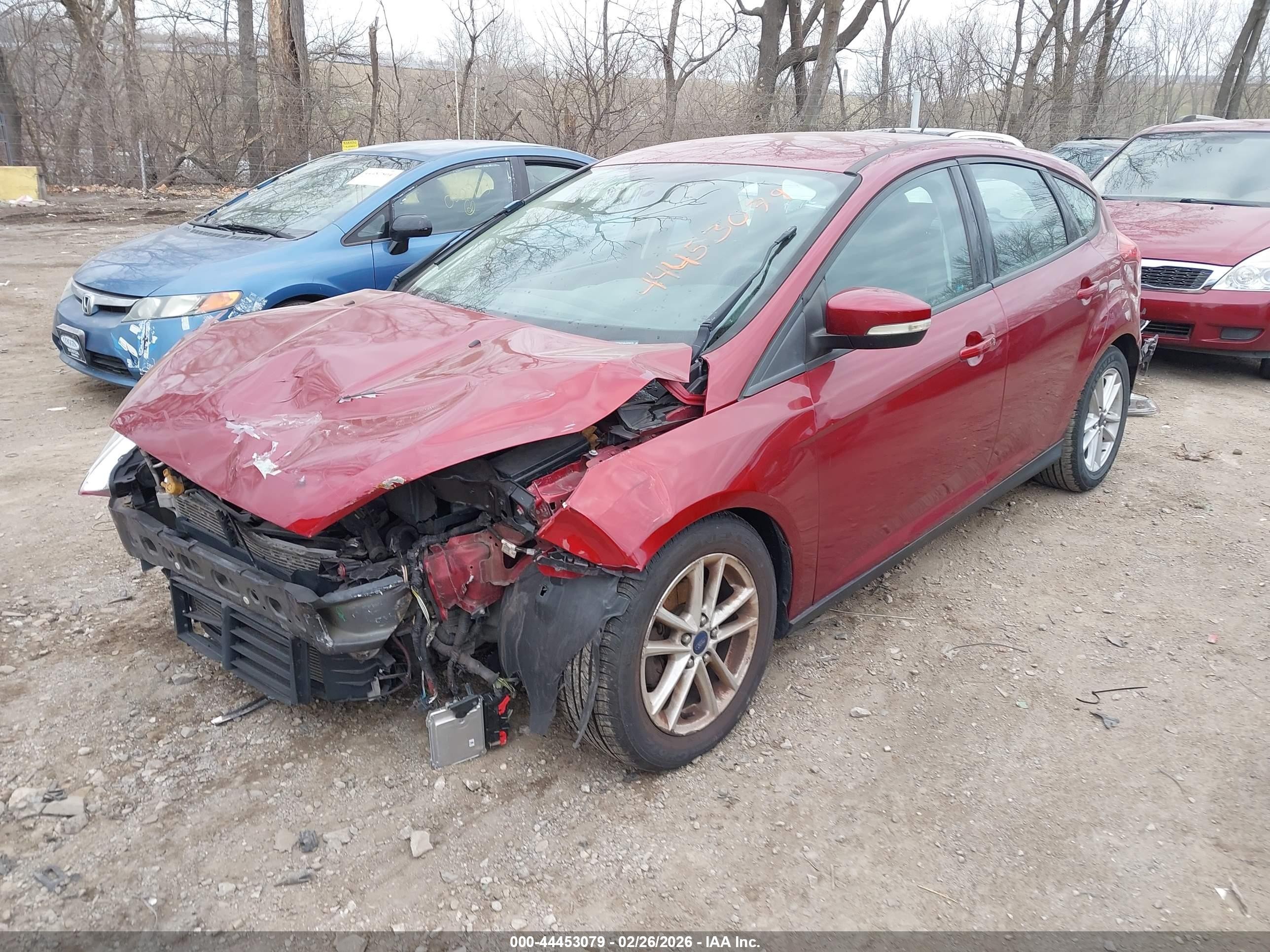 2016 Ford Focus Se Red vin: 1FADP3K21GL226978