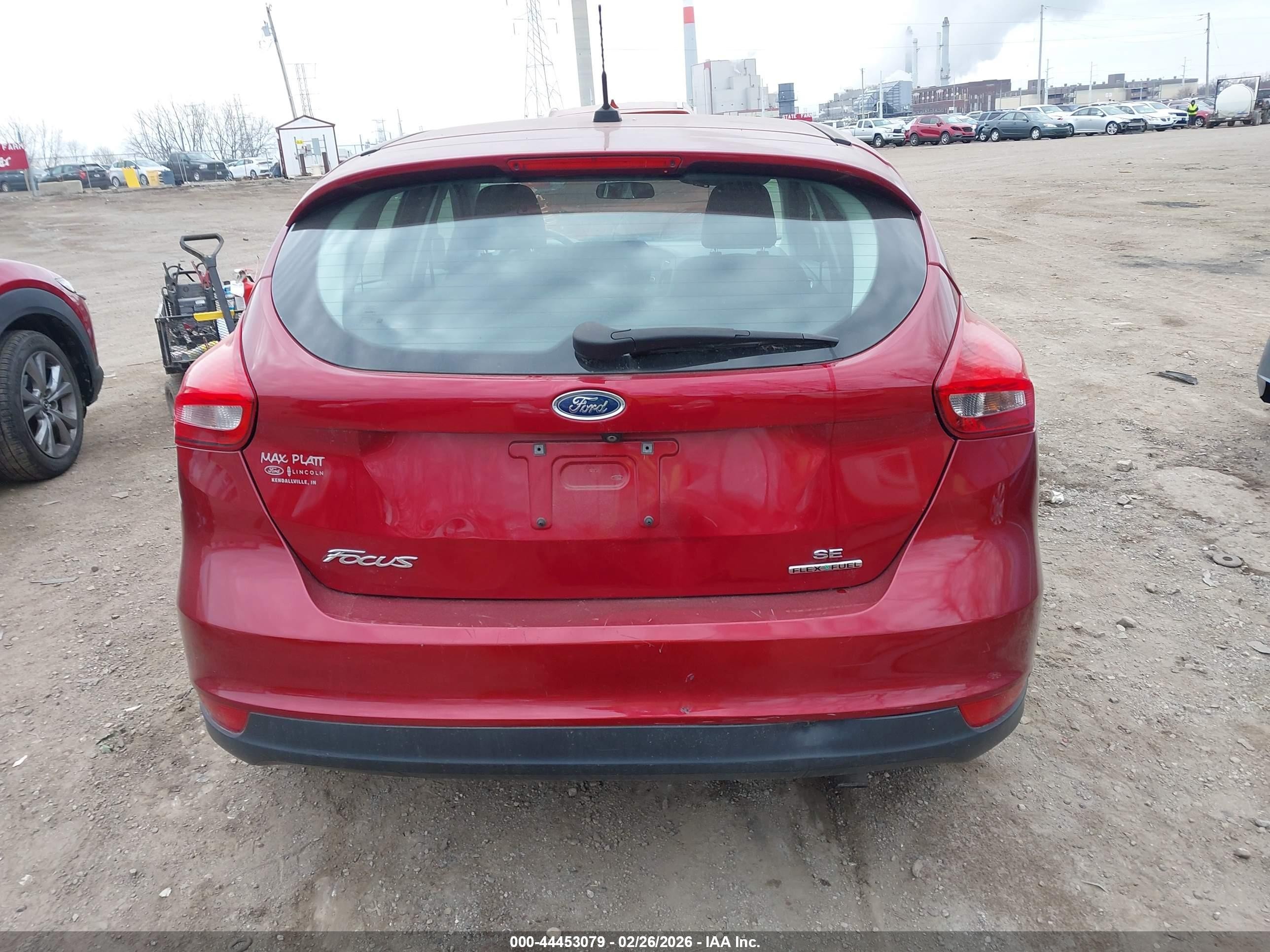 2016 Ford Focus Se Red vin: 1FADP3K21GL226978