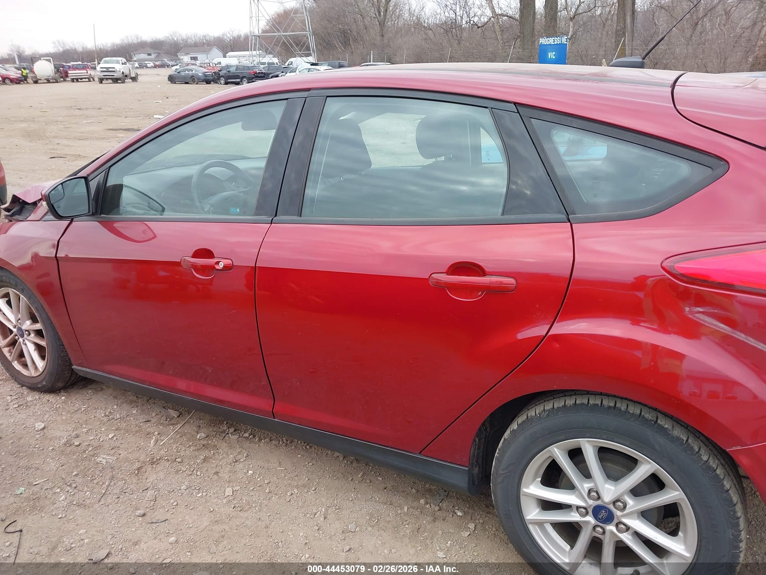 2016 Ford Focus Se Red vin: 1FADP3K21GL226978
