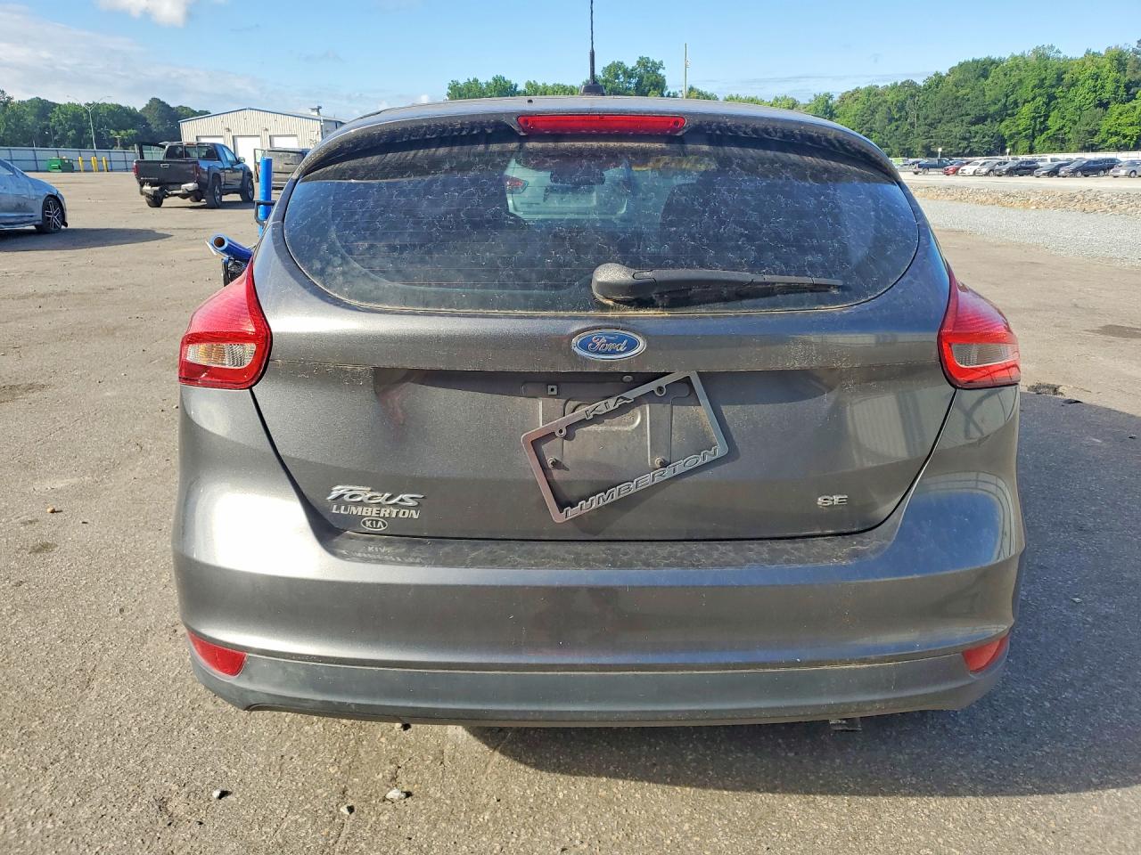 2017 Ford Focus Se Gray vin: 1FADP3K21HL231244