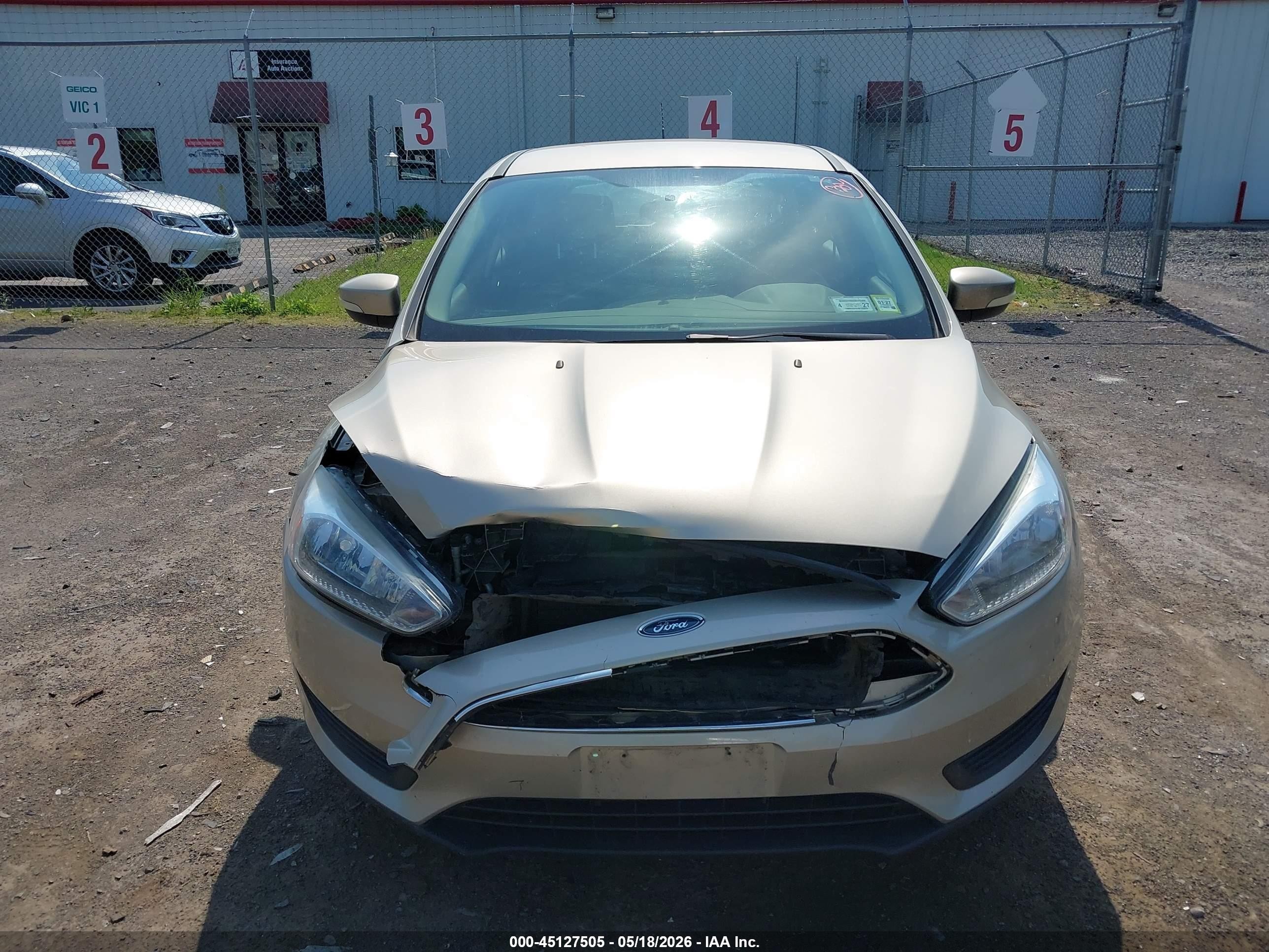 2017 Ford Focus Se Gold vin: 1FADP3K21HL312812