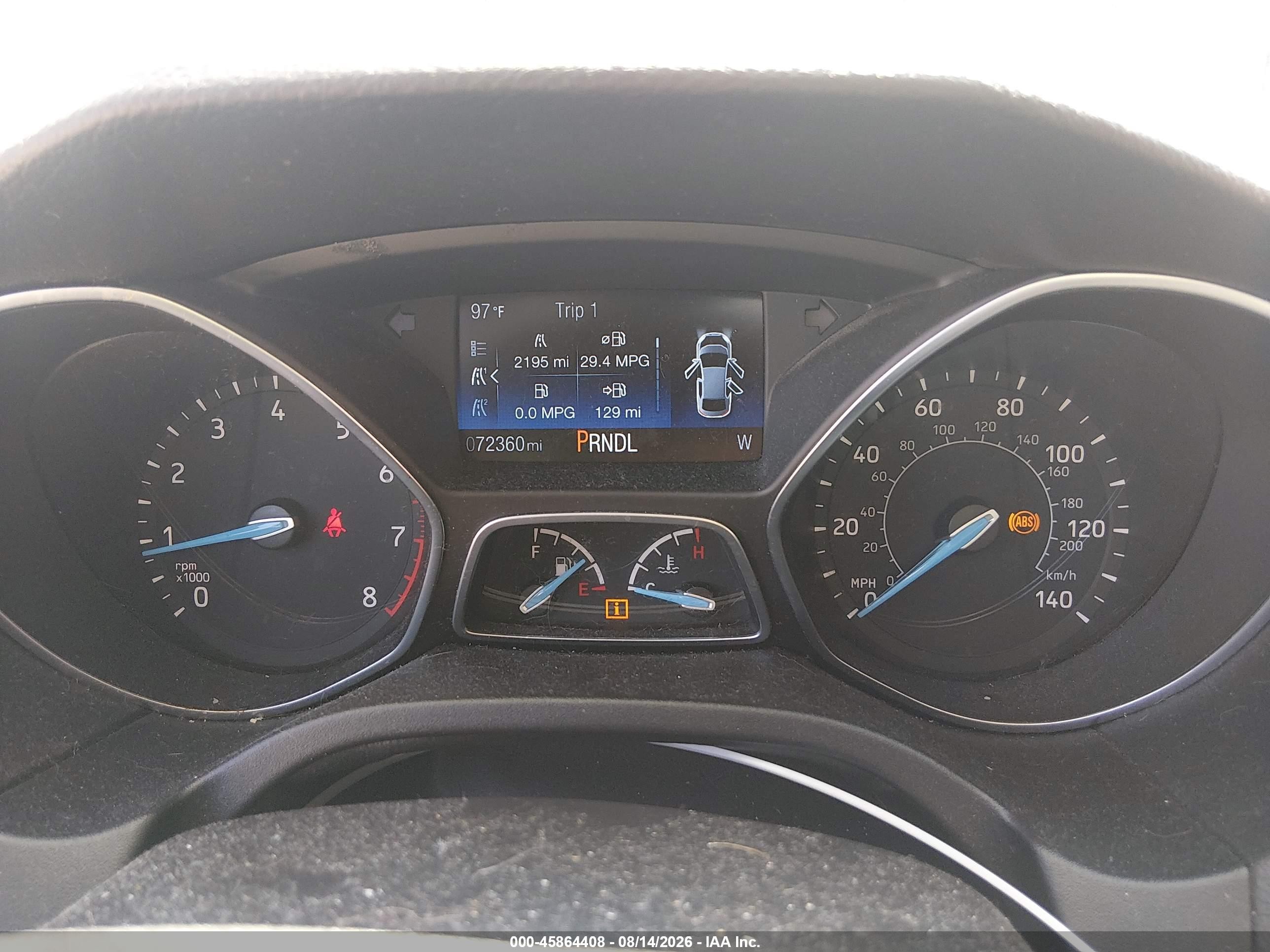 2018 Ford Focus Se Beige vin: 1FADP3K21JL225806
