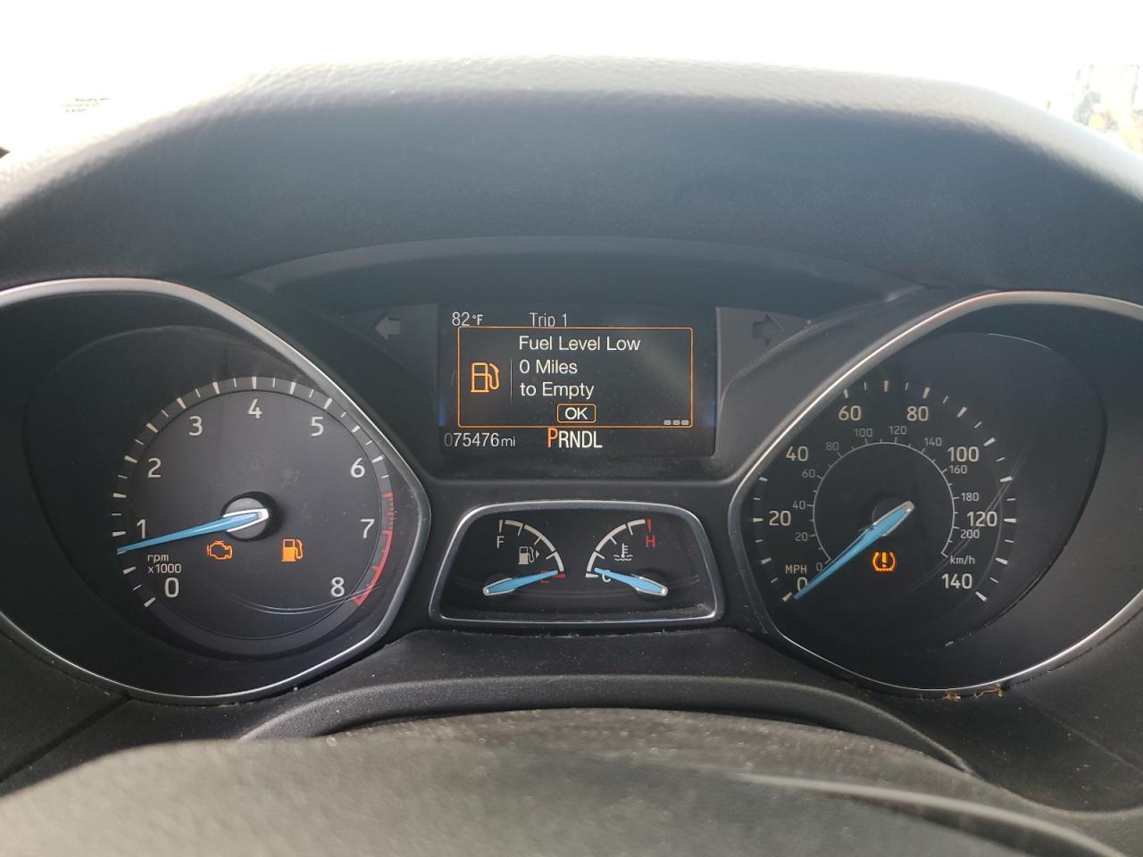 2018 Ford Focus Se Синий vin: 1FADP3K21JL231377