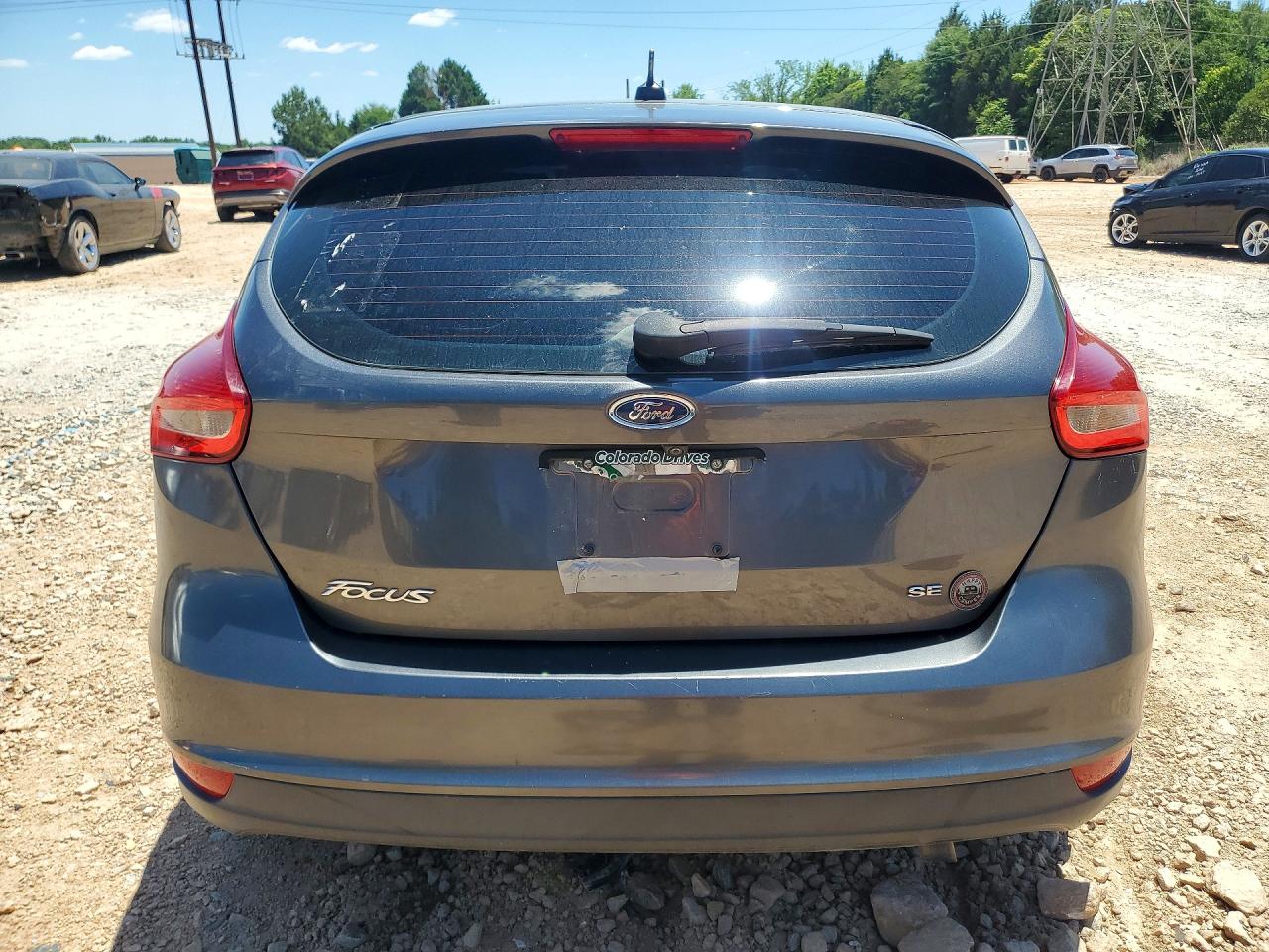 2018 Ford Focus Se Серый vin: 1FADP3K21JL282846