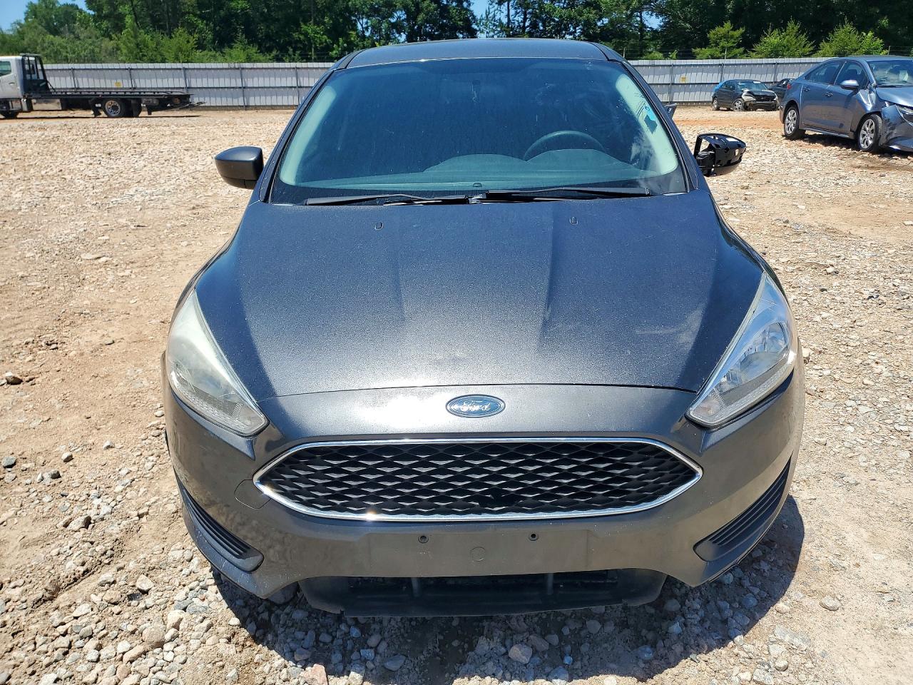 2018 Ford Focus Se Серый vin: 1FADP3K21JL282846