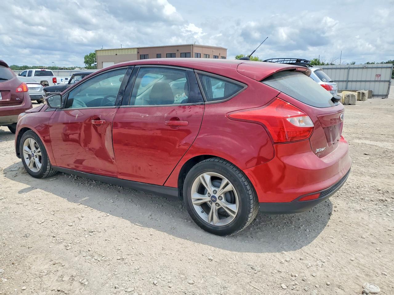 2013 Ford Focus Se Red vin: 1FADP3K22DL158170