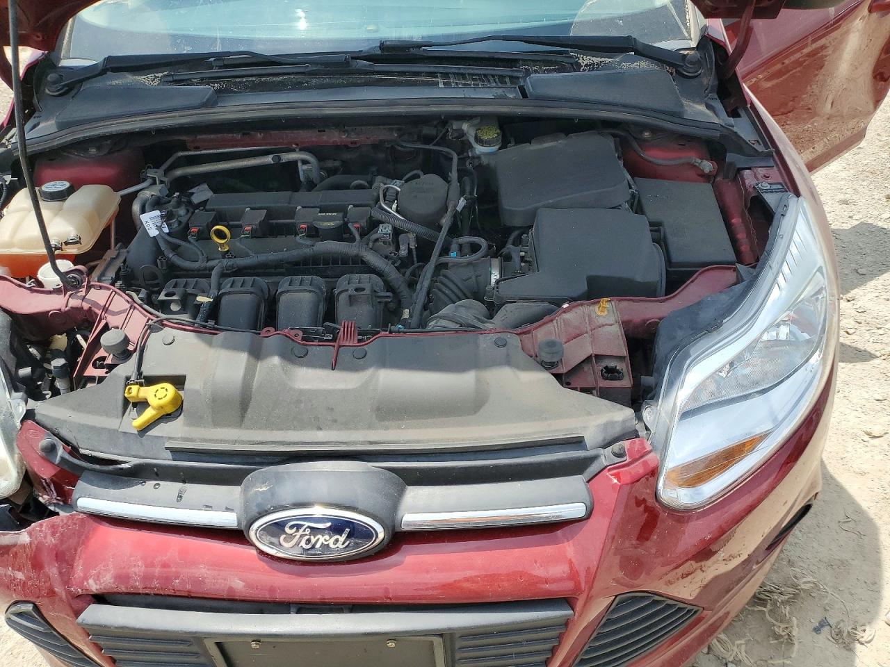 2013 Ford Focus Se Red vin: 1FADP3K22DL158170