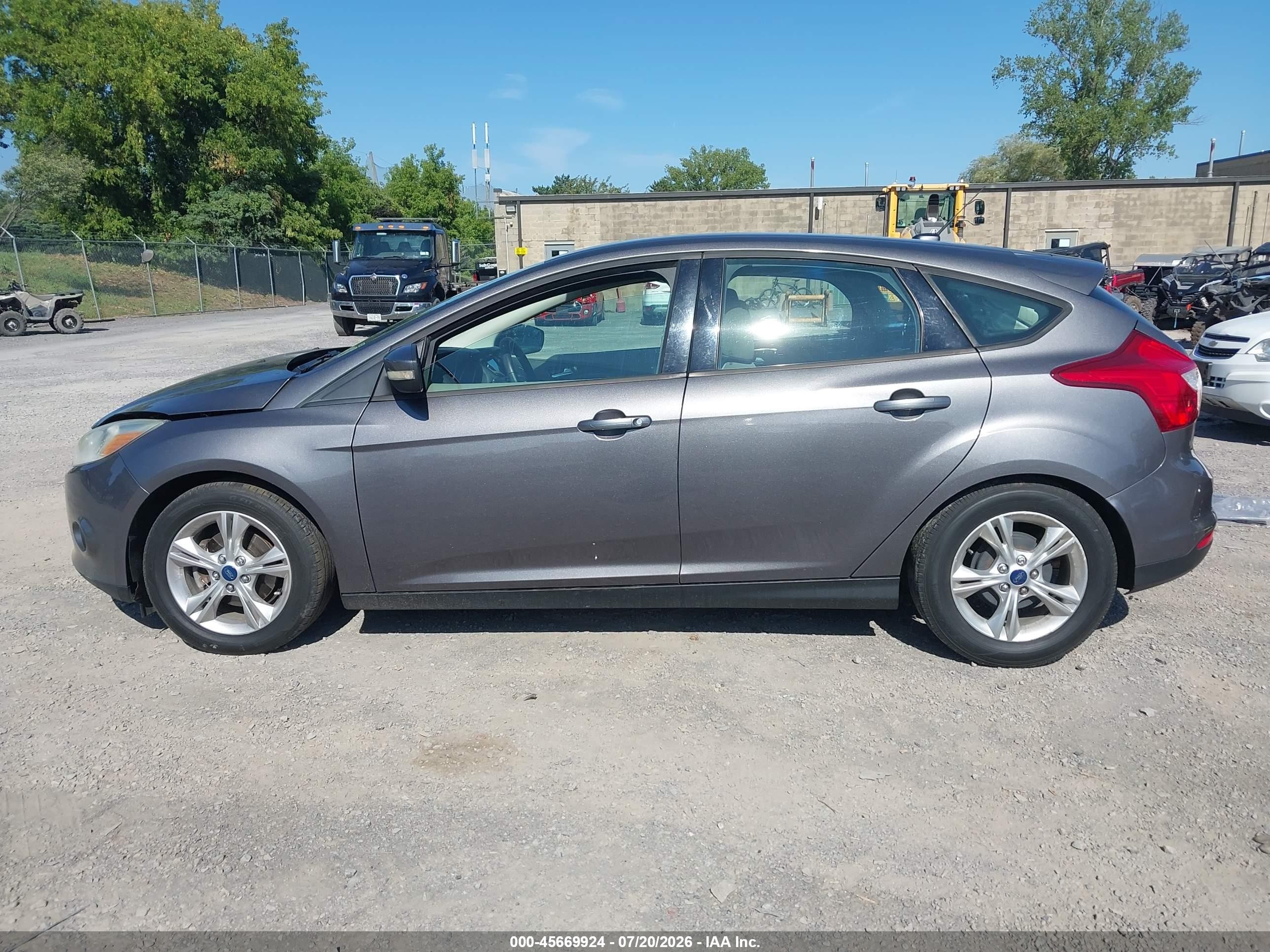 2013 Ford Focus Se Gray vin: 1FADP3K22DL166785