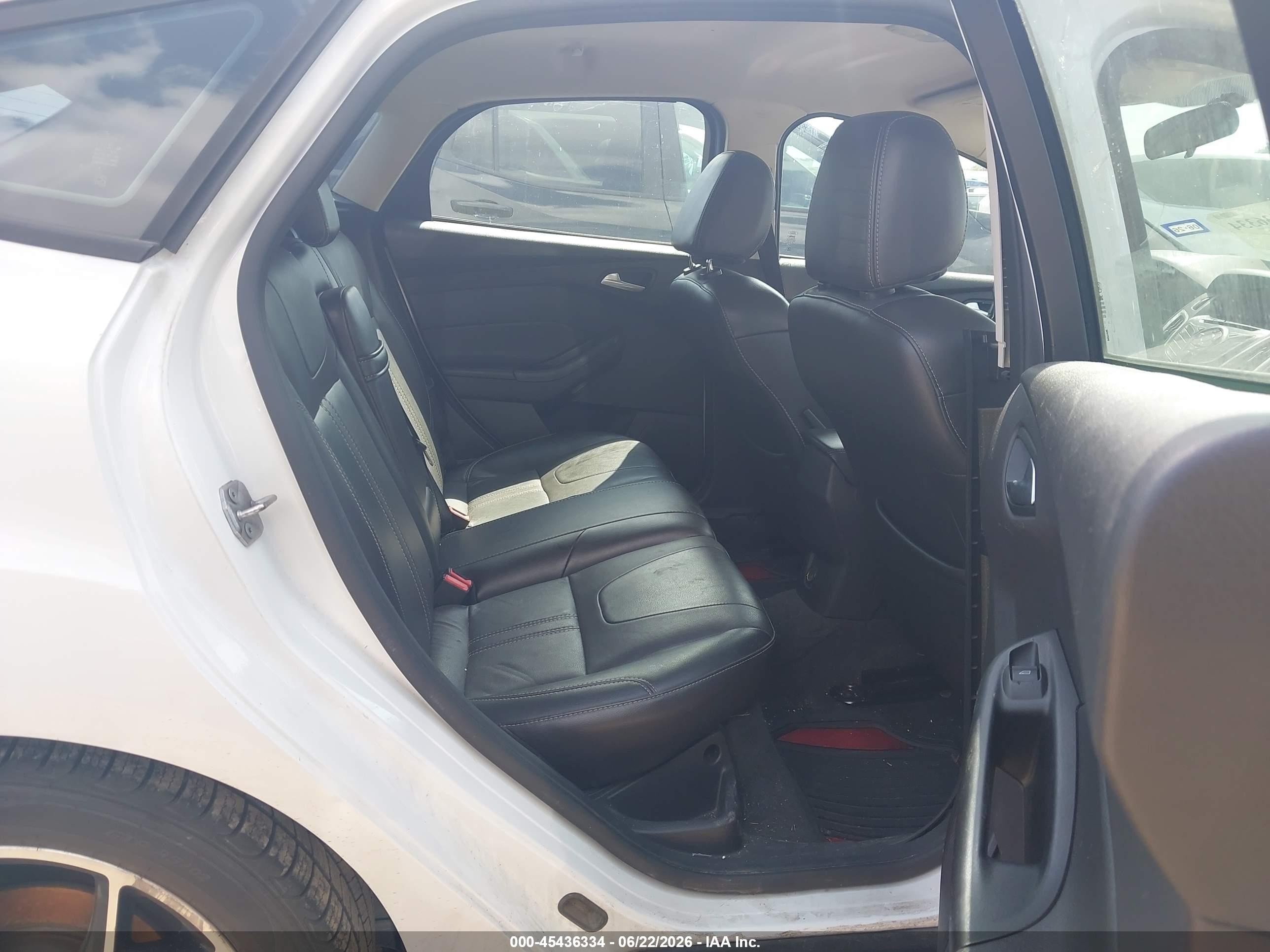 2013 Ford Focus Se White vin: 1FADP3K22DL184543