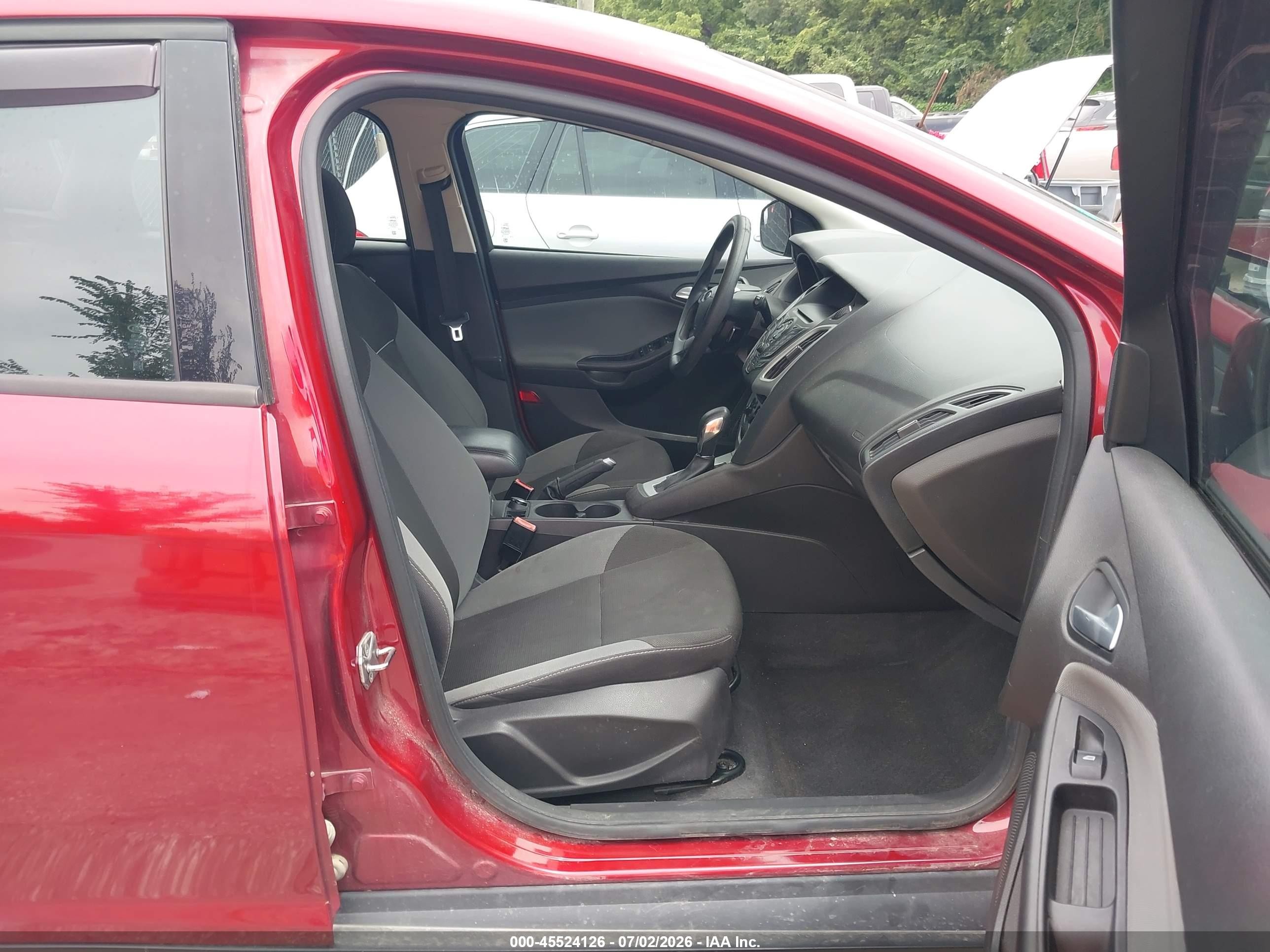 2013 Ford Focus Se Red vin: 1FADP3K22DL221249