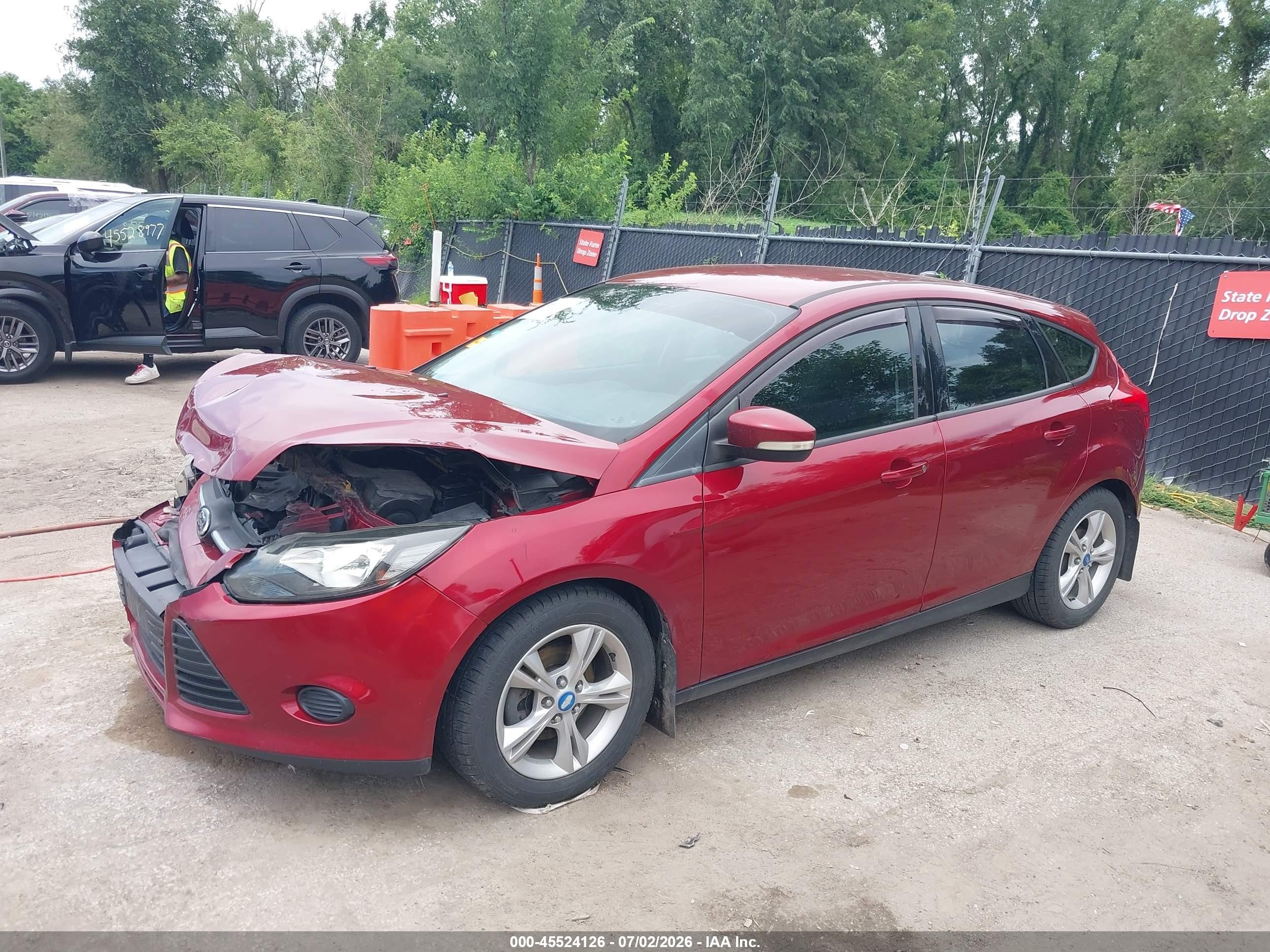 2013 Ford Focus Se Red vin: 1FADP3K22DL221249