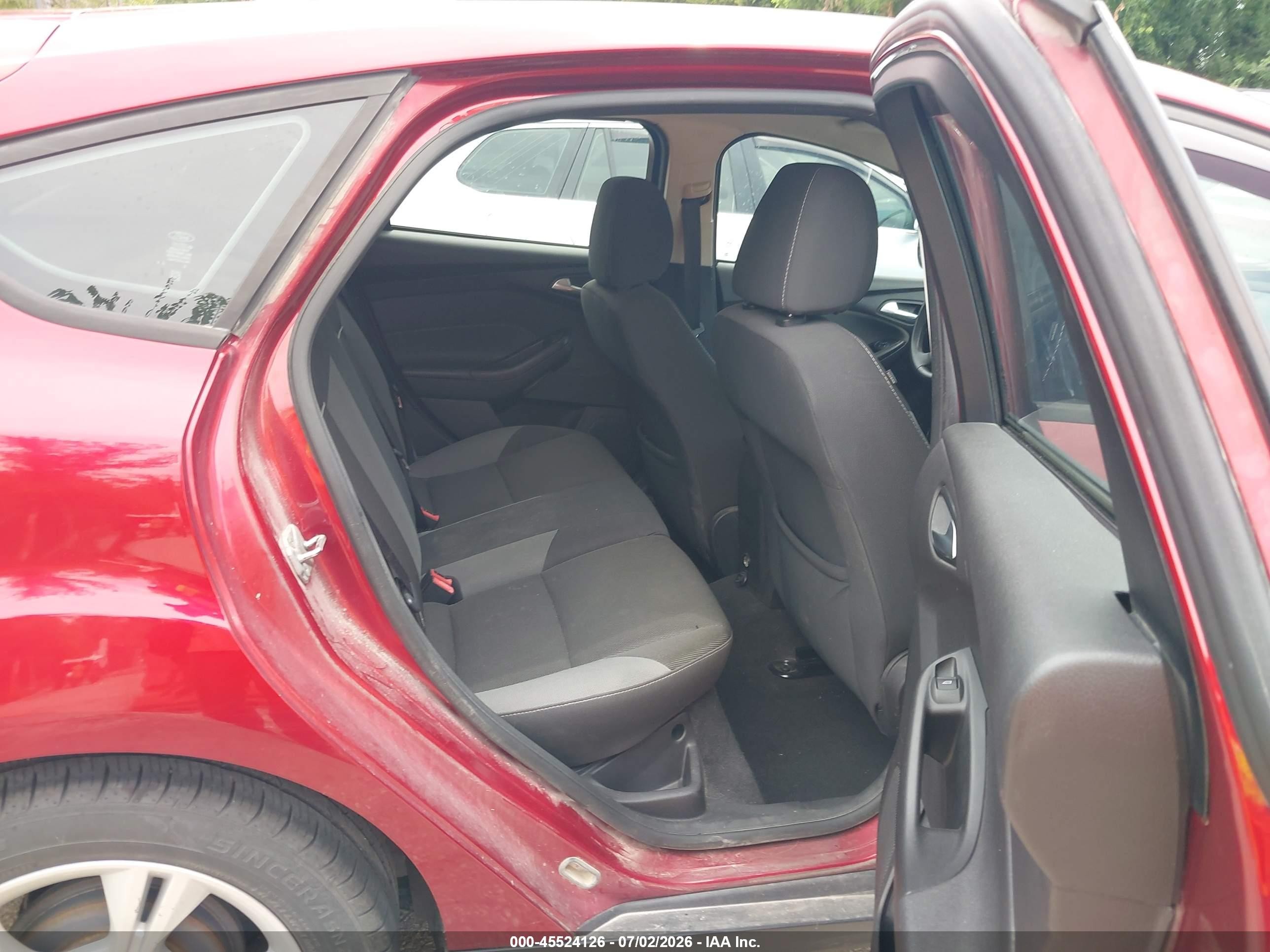 2013 Ford Focus Se Red vin: 1FADP3K22DL221249