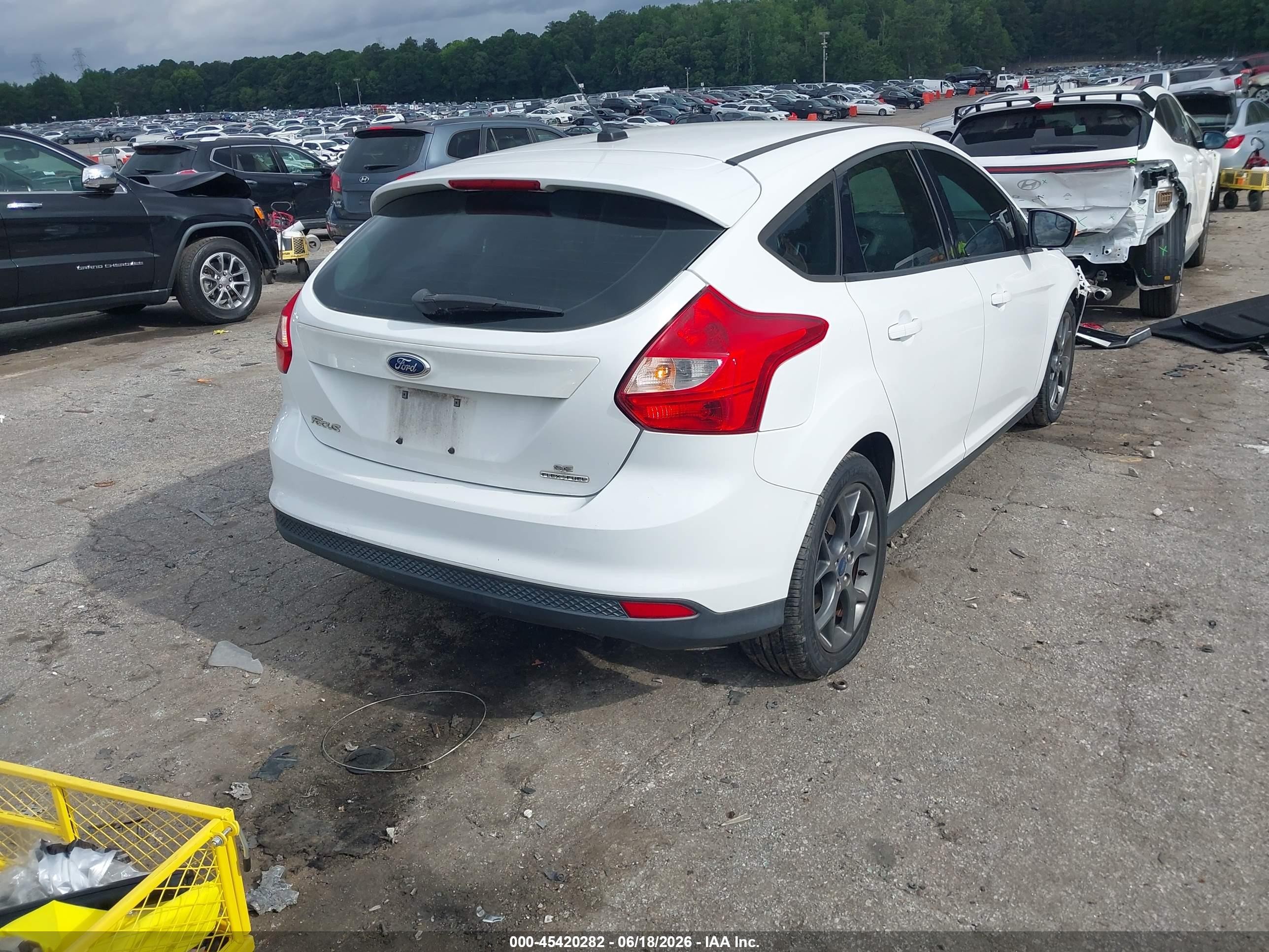 2013 Ford Focus Se White vin: 1FADP3K22DL326258