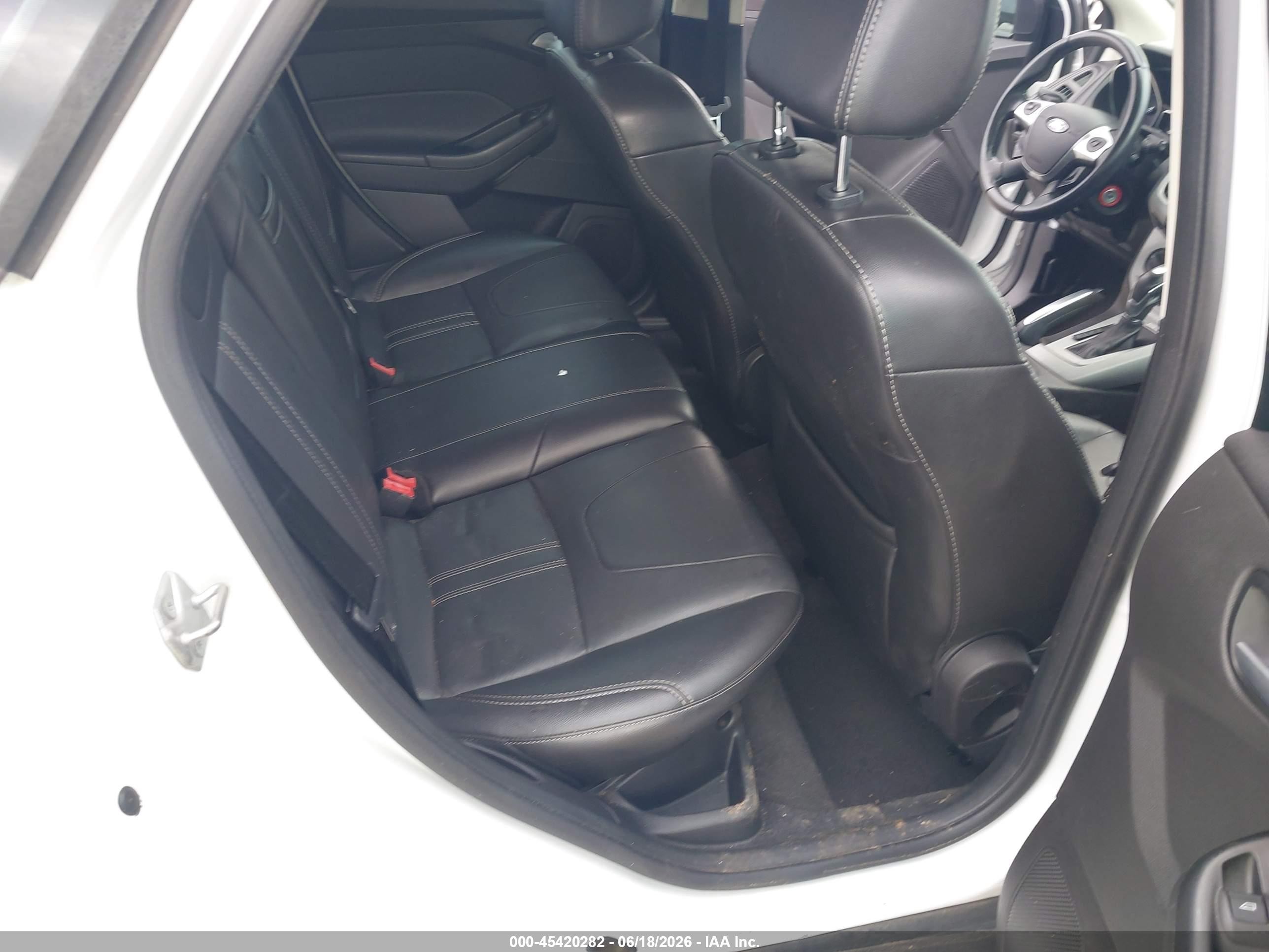 2013 Ford Focus Se White vin: 1FADP3K22DL326258