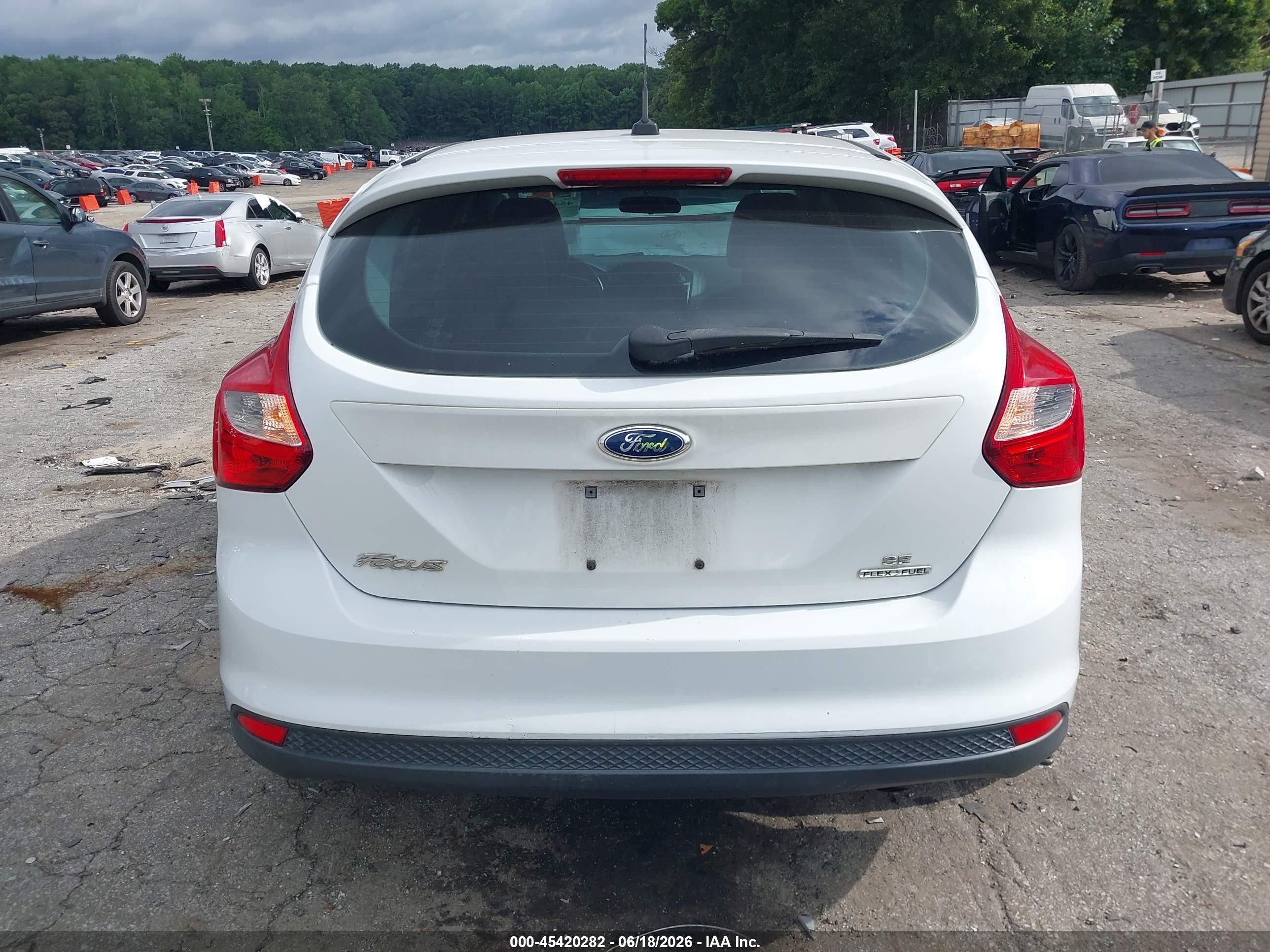 2013 Ford Focus Se White vin: 1FADP3K22DL326258