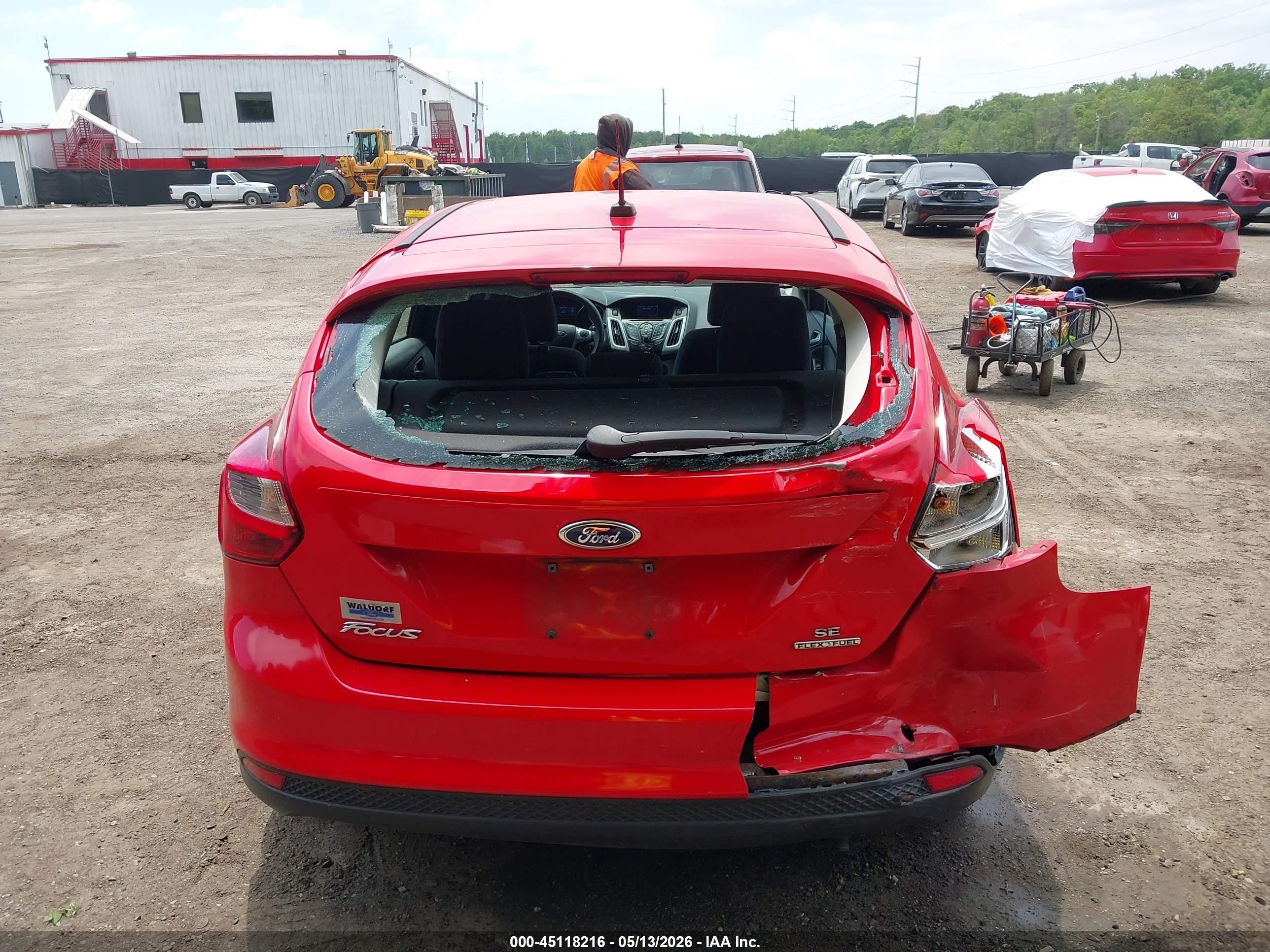 2013 Ford Focus Se Red vin: 1FADP3K22DL360295