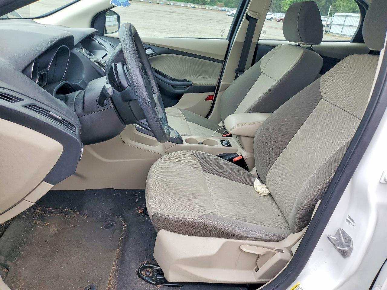 2014 Ford Focus Se White vin: 1FADP3K22EL112470