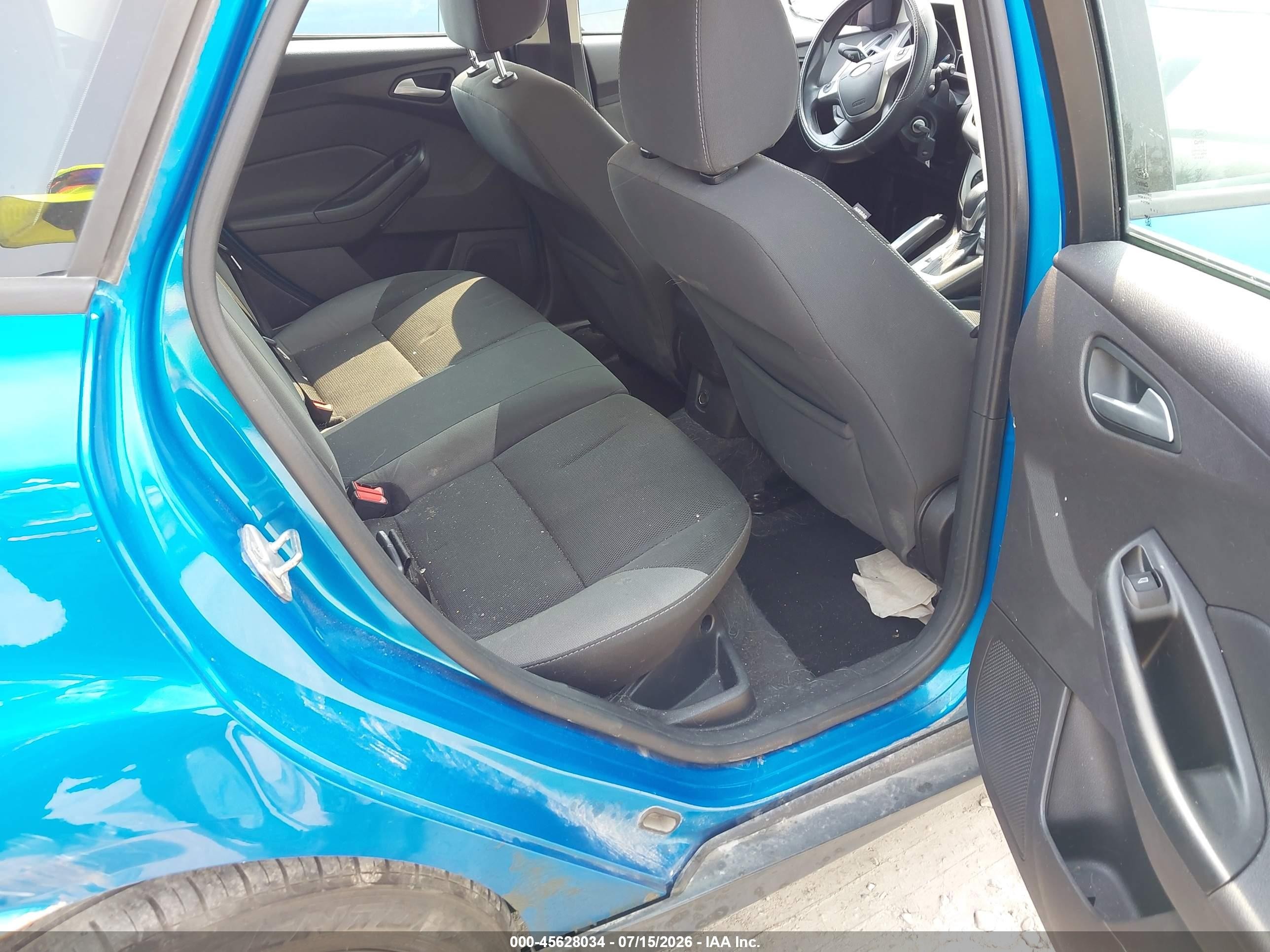 2014 Ford Focus Se Blue vin: 1FADP3K22EL135957