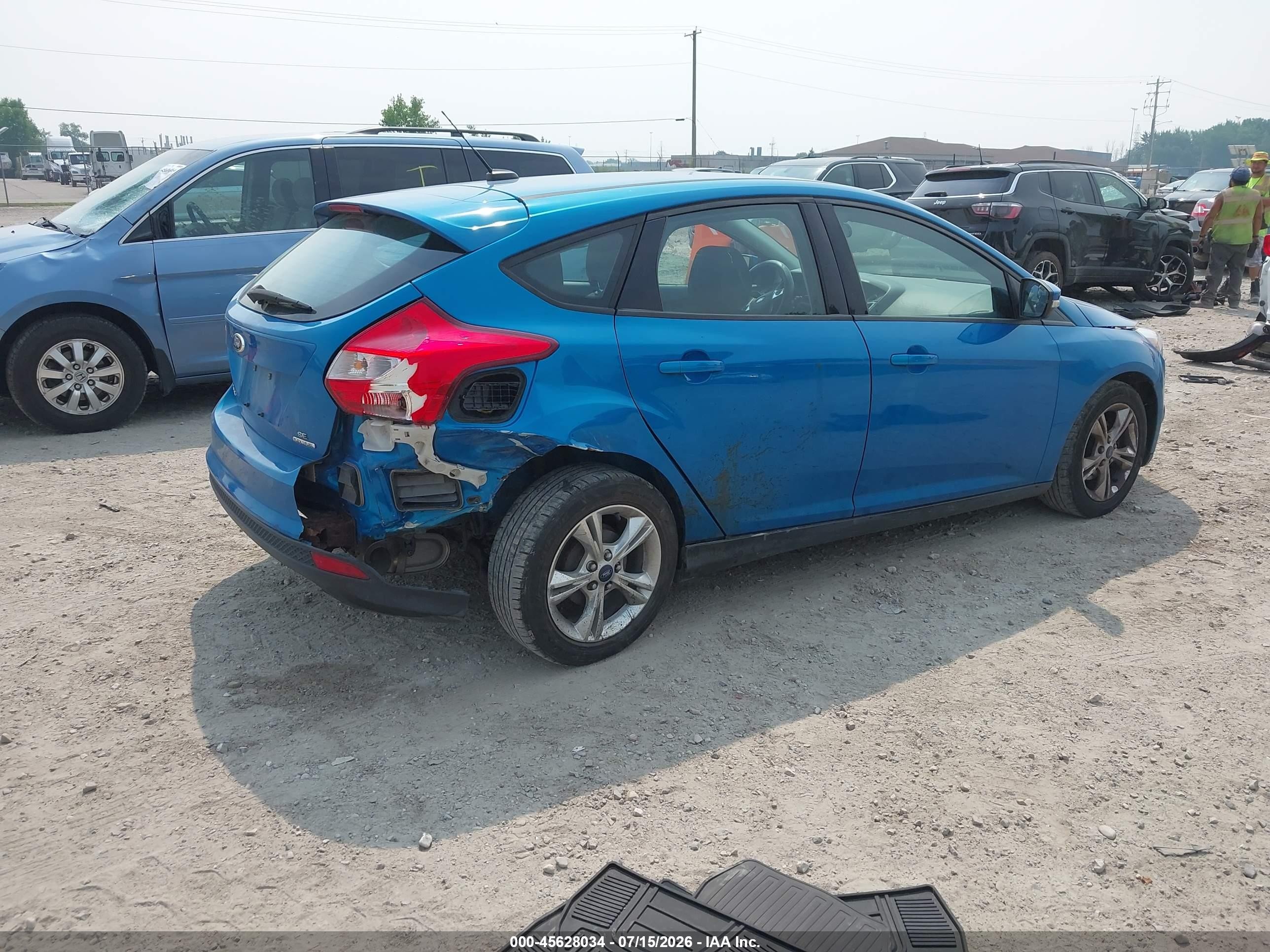 2014 Ford Focus Se Blue vin: 1FADP3K22EL135957