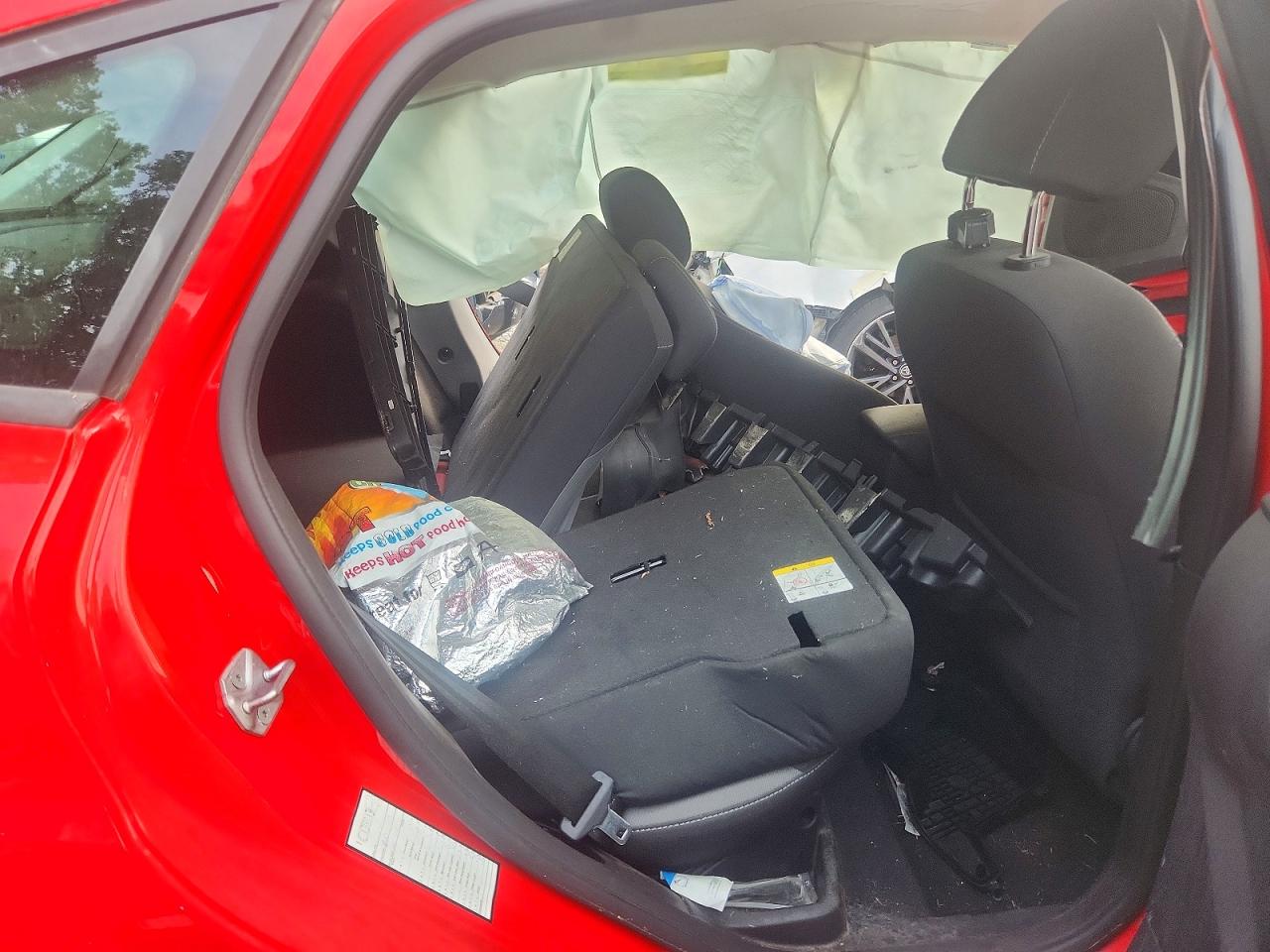 2014 Ford Focus Se Red vin: 1FADP3K22EL158395