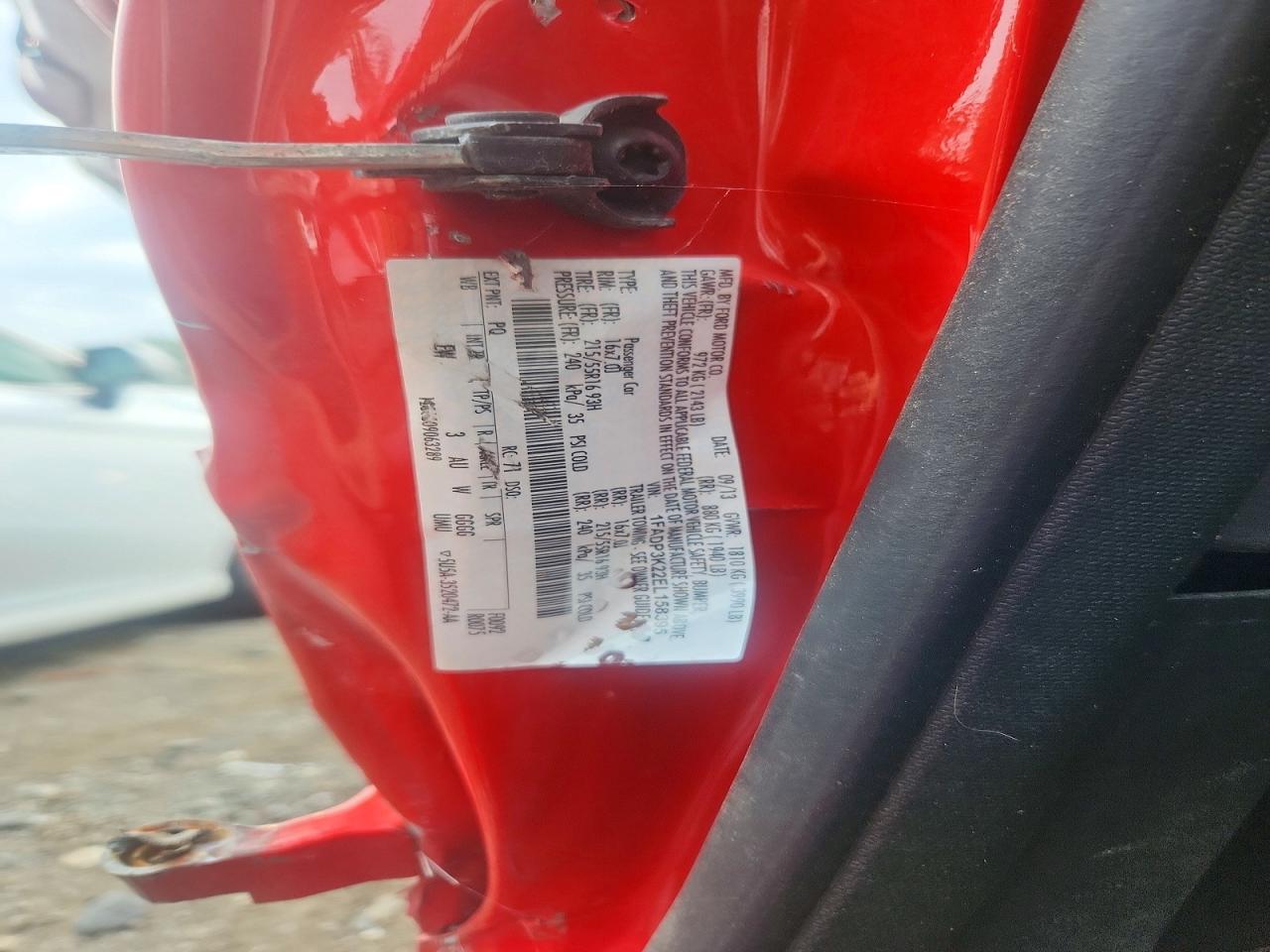 2014 Ford Focus Se Red vin: 1FADP3K22EL158395