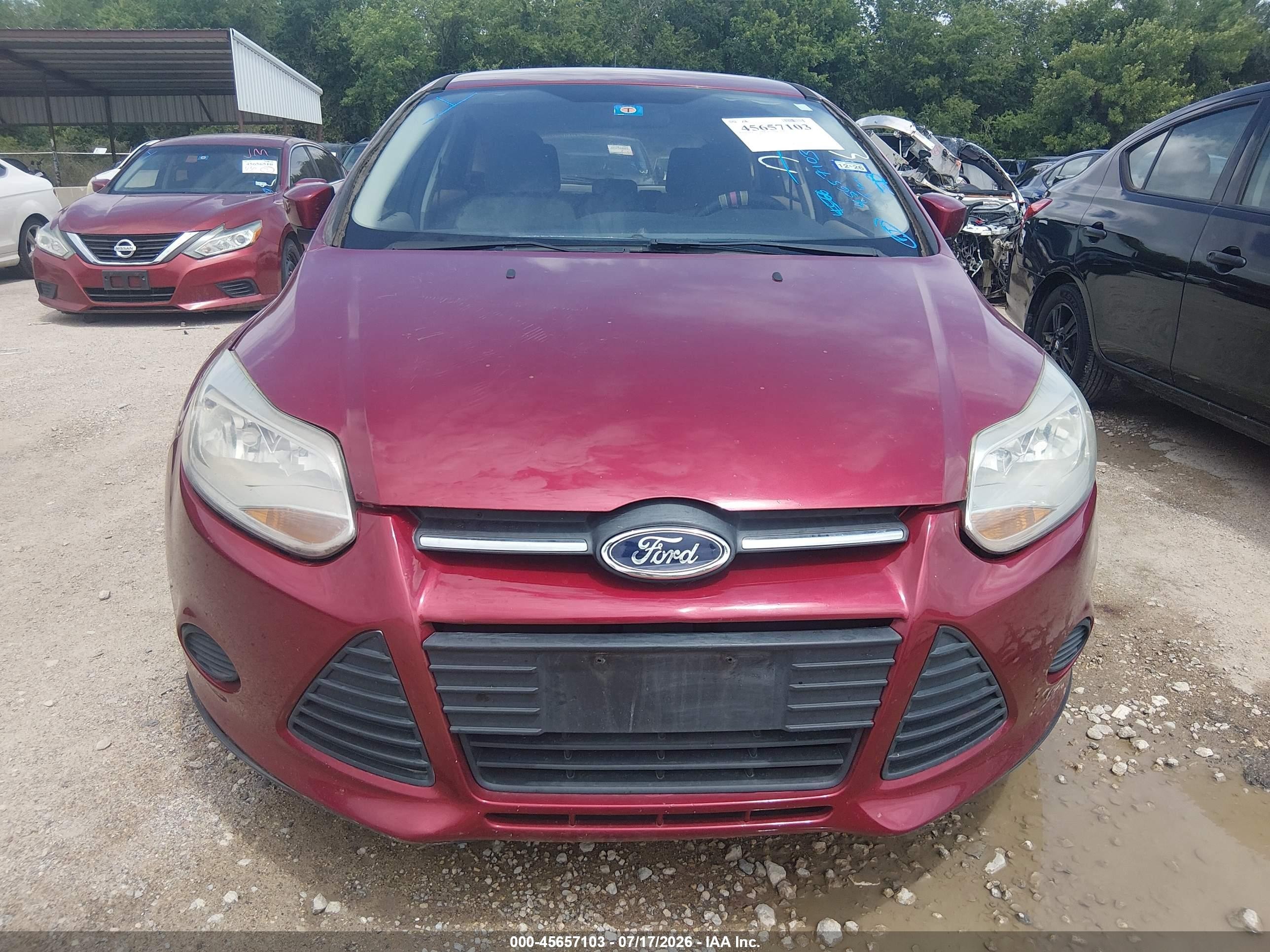 2014 Ford Focus Se Maroon vin: 1FADP3K22EL174970