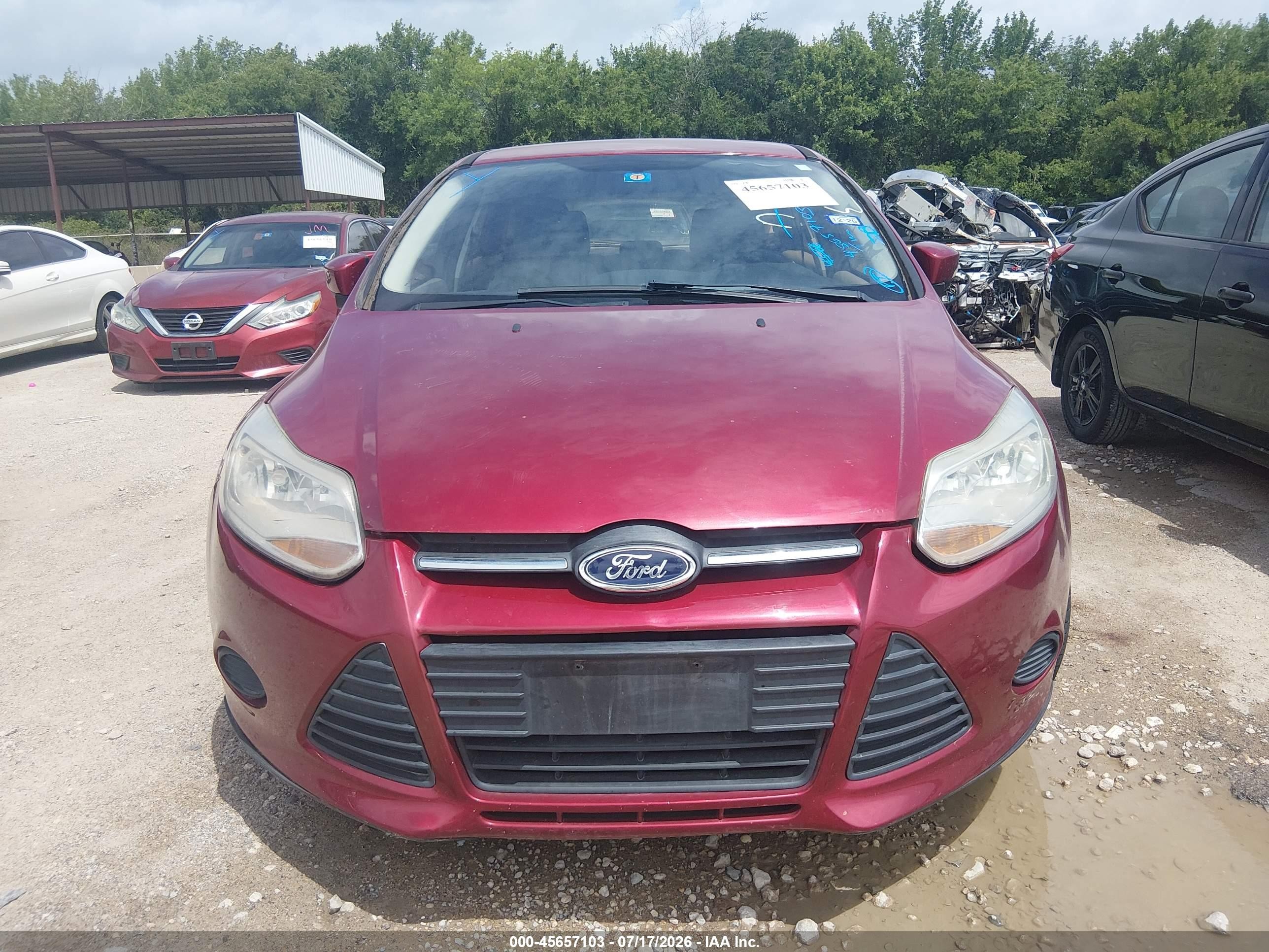 2014 Ford Focus Se Maroon vin: 1FADP3K22EL174970