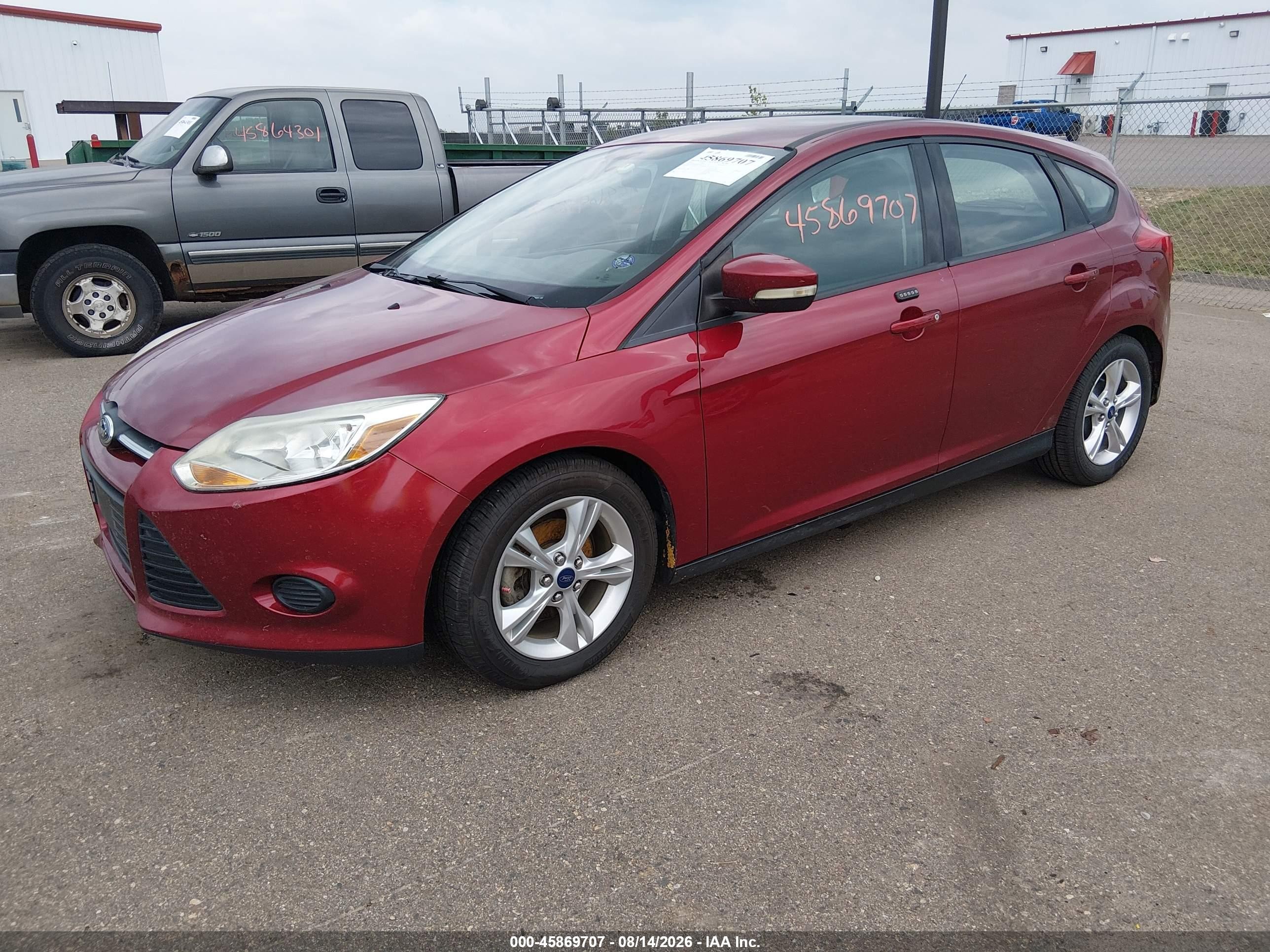 2014 Ford Focus Se Red vin: 1FADP3K22EL185077