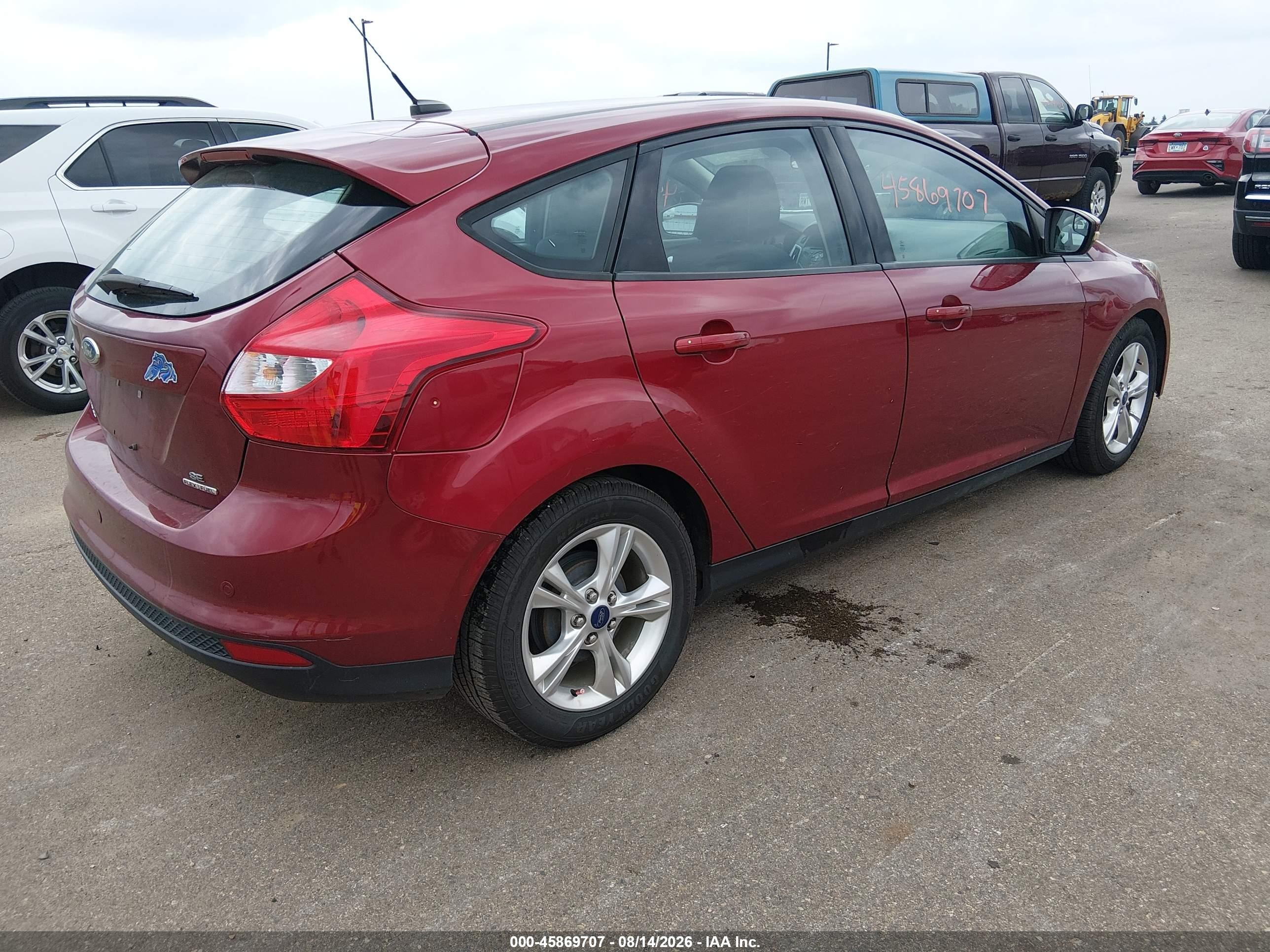 2014 Ford Focus Se Red vin: 1FADP3K22EL185077