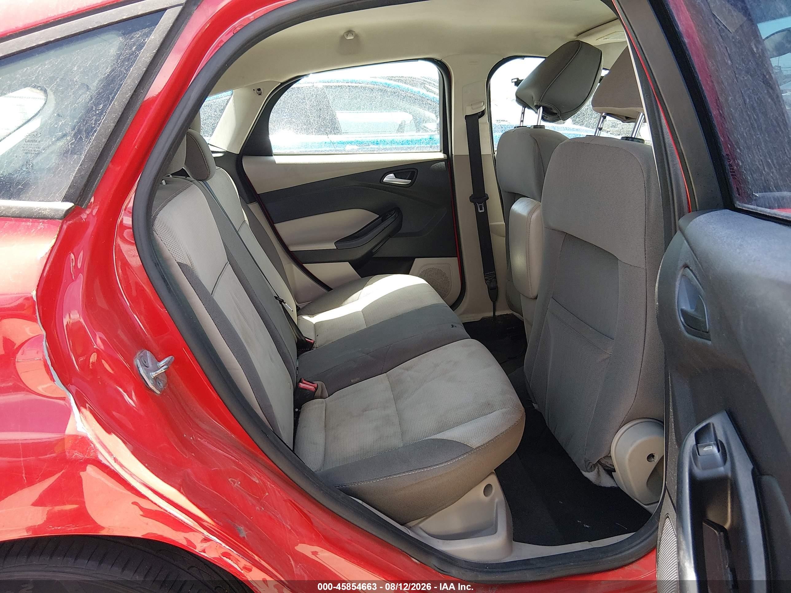 2014 Ford Focus Se Red vin: 1FADP3K22EL186701