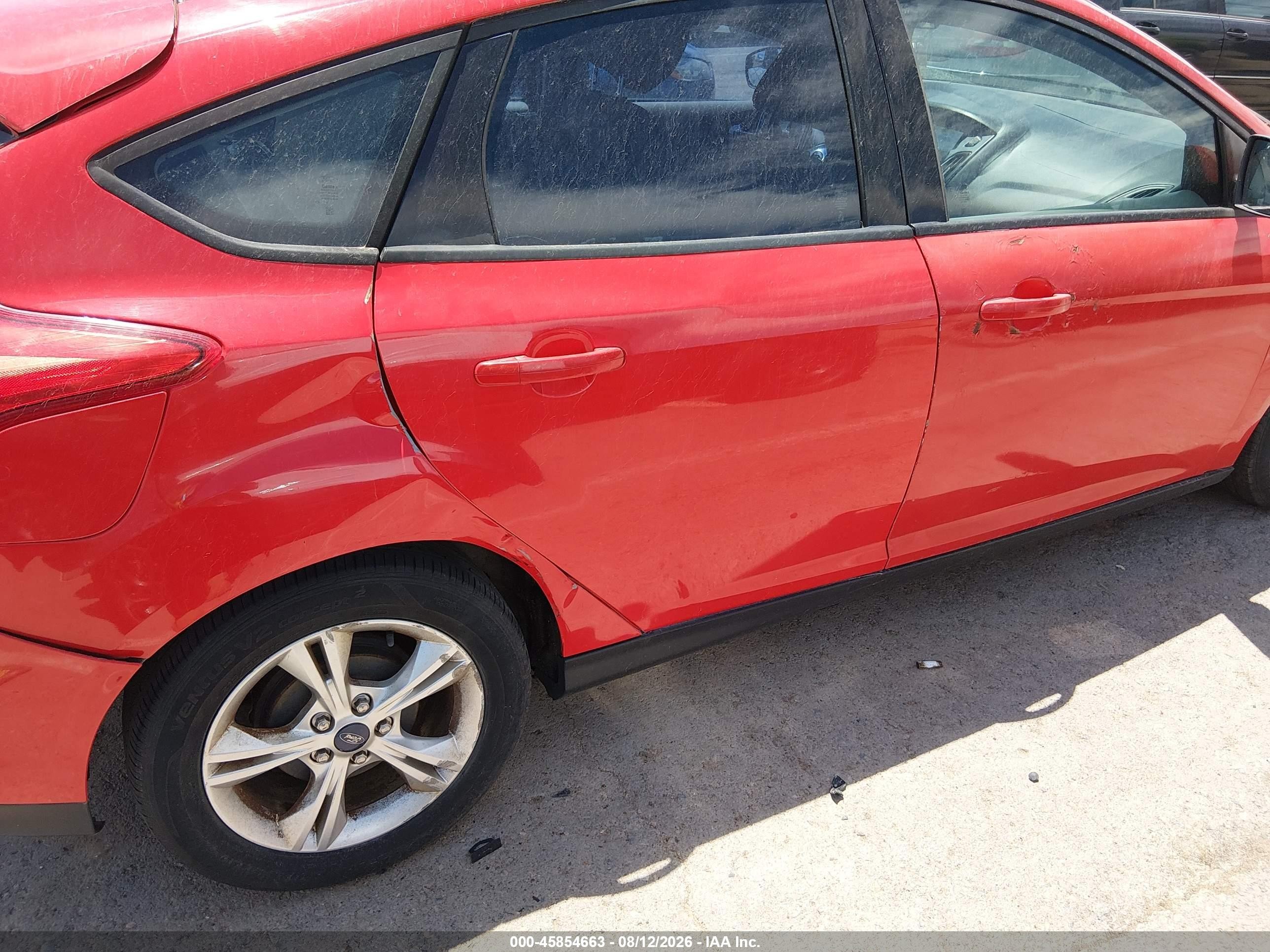 2014 Ford Focus Se Red vin: 1FADP3K22EL186701