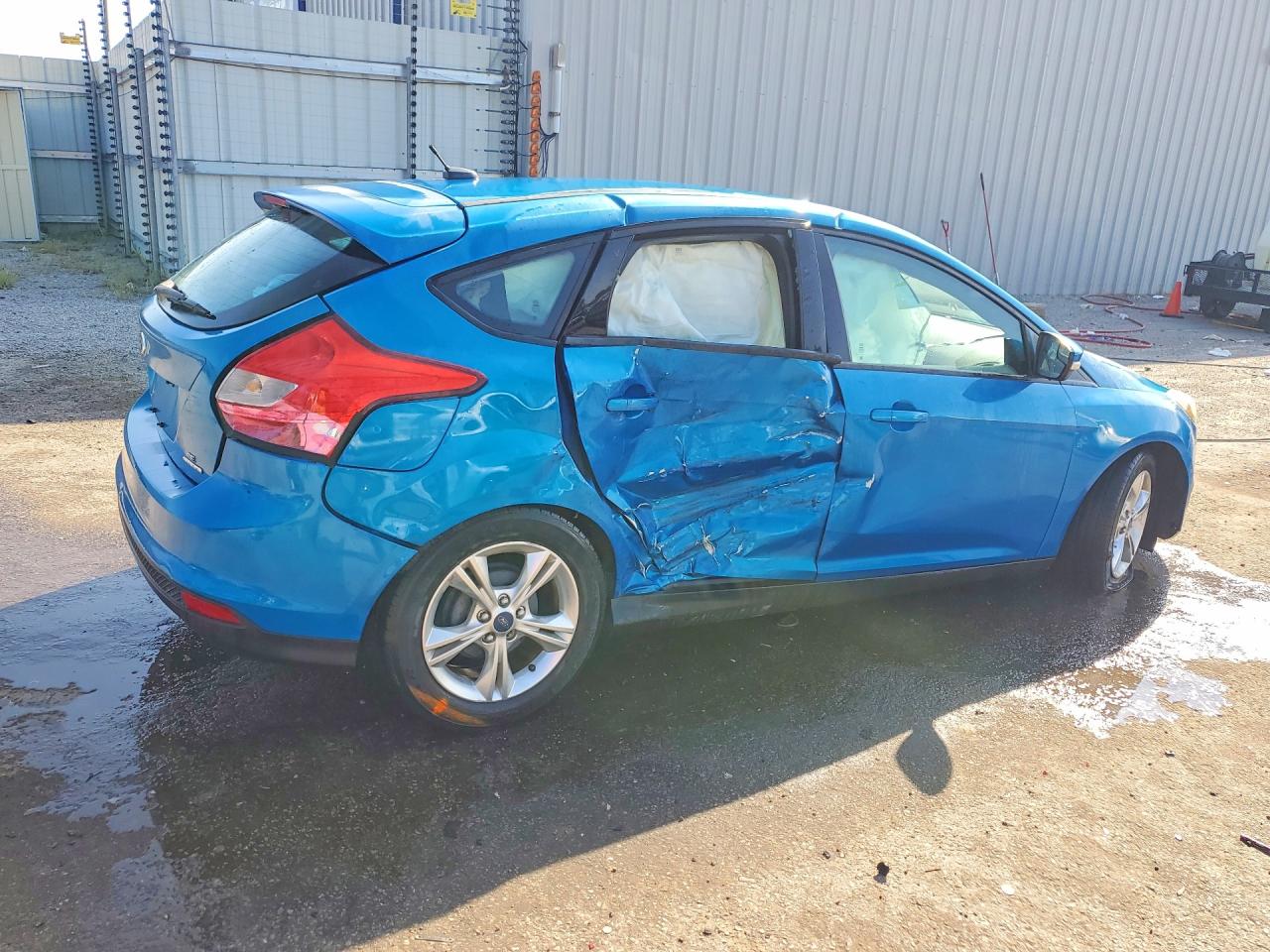 2014 Ford Focus Se Turquoise vin: 1FADP3K22EL191137