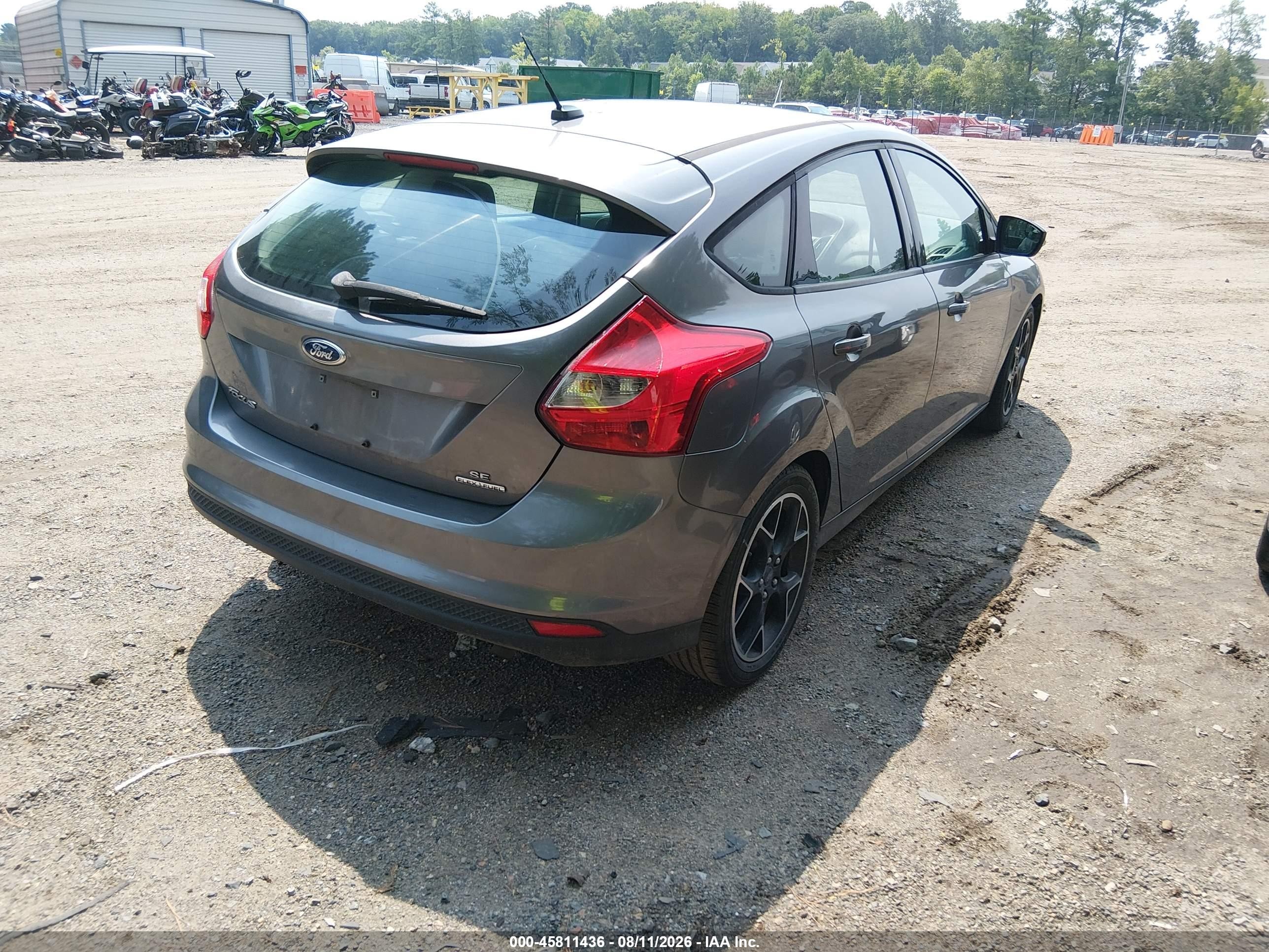 2014 Ford Focus Se Gray vin: 1FADP3K22EL192255