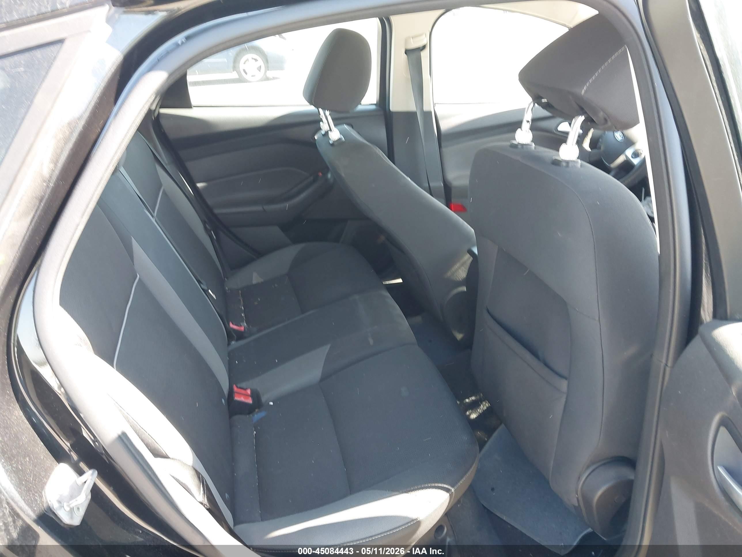 2014 Ford Focus Se Черный vin: 1FADP3K22EL198556