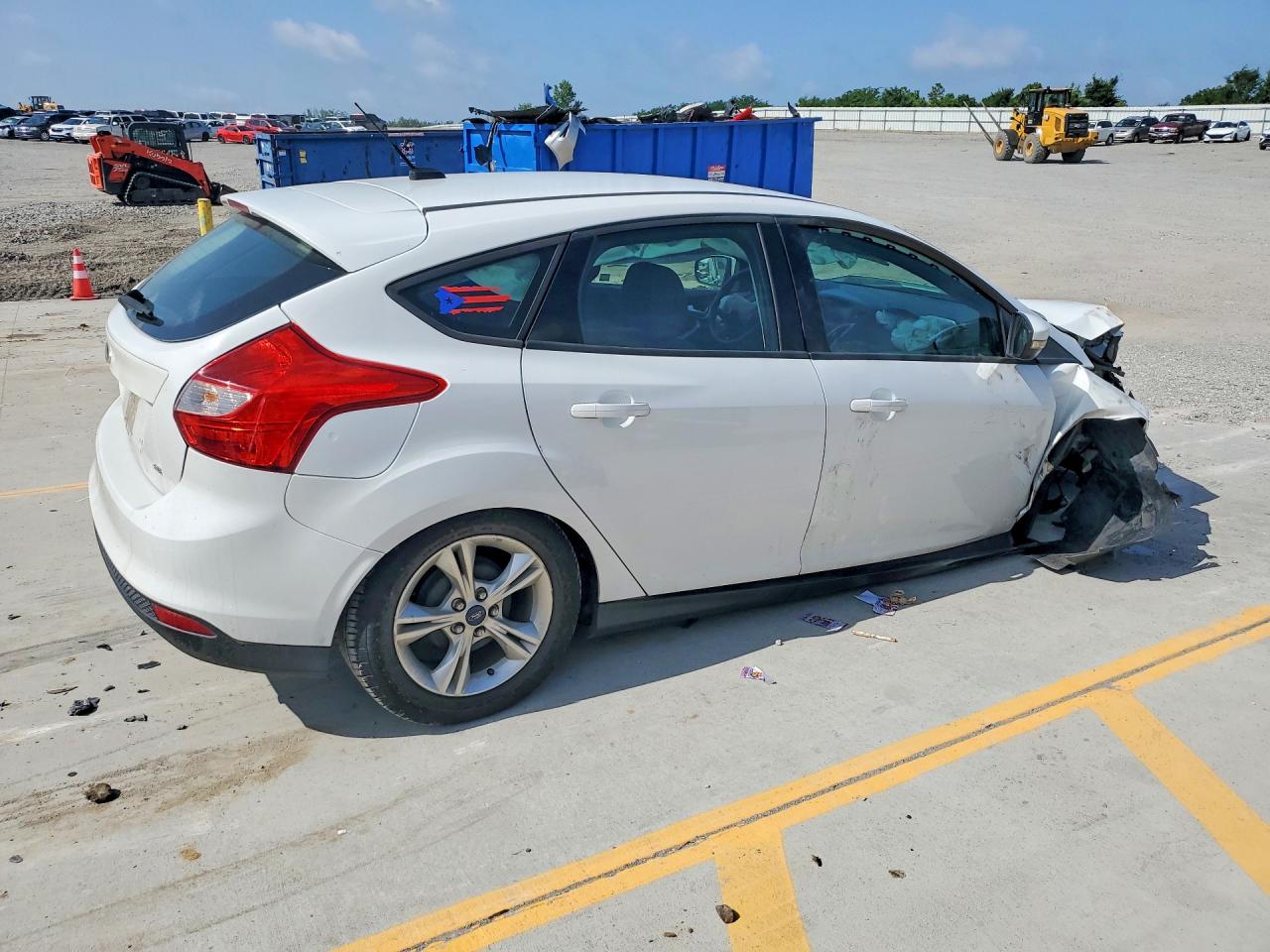 2014 Ford Focus Se Белый vin: 1FADP3K22EL200015