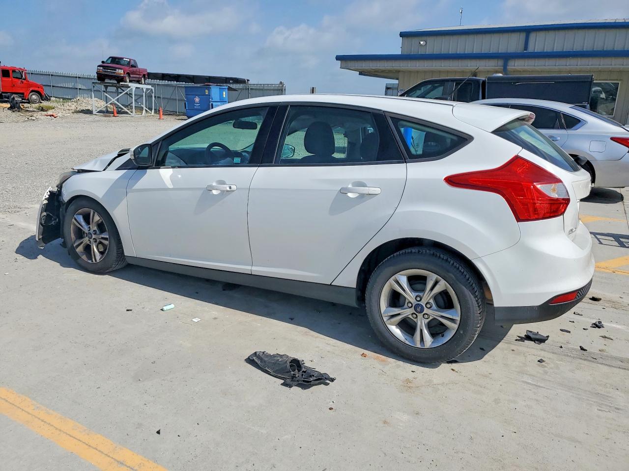 2014 Ford Focus Se Белый vin: 1FADP3K22EL200015