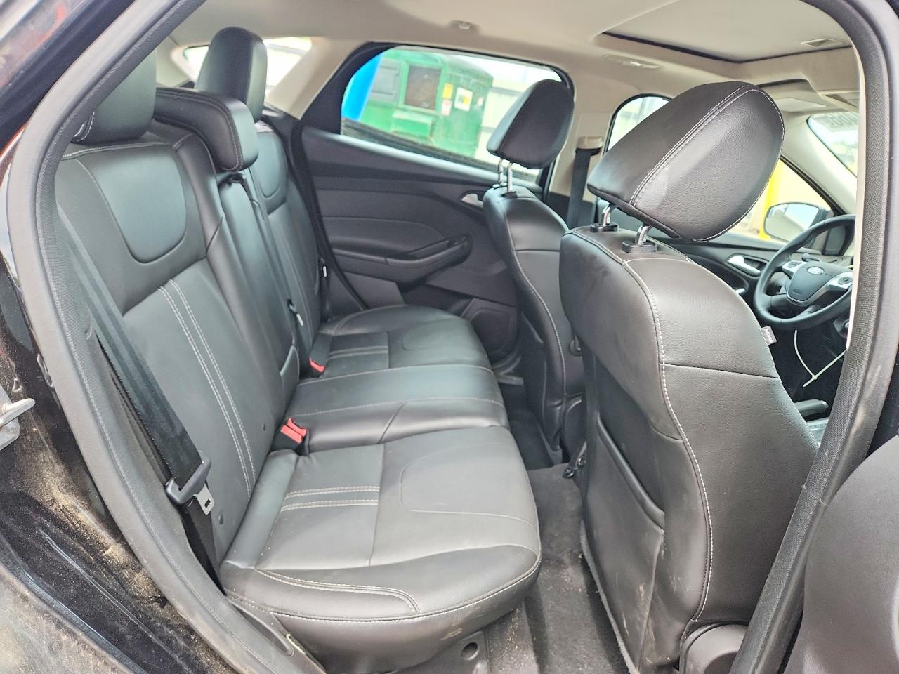 2014 Ford Focus Se Black vin: 1FADP3K22EL201665