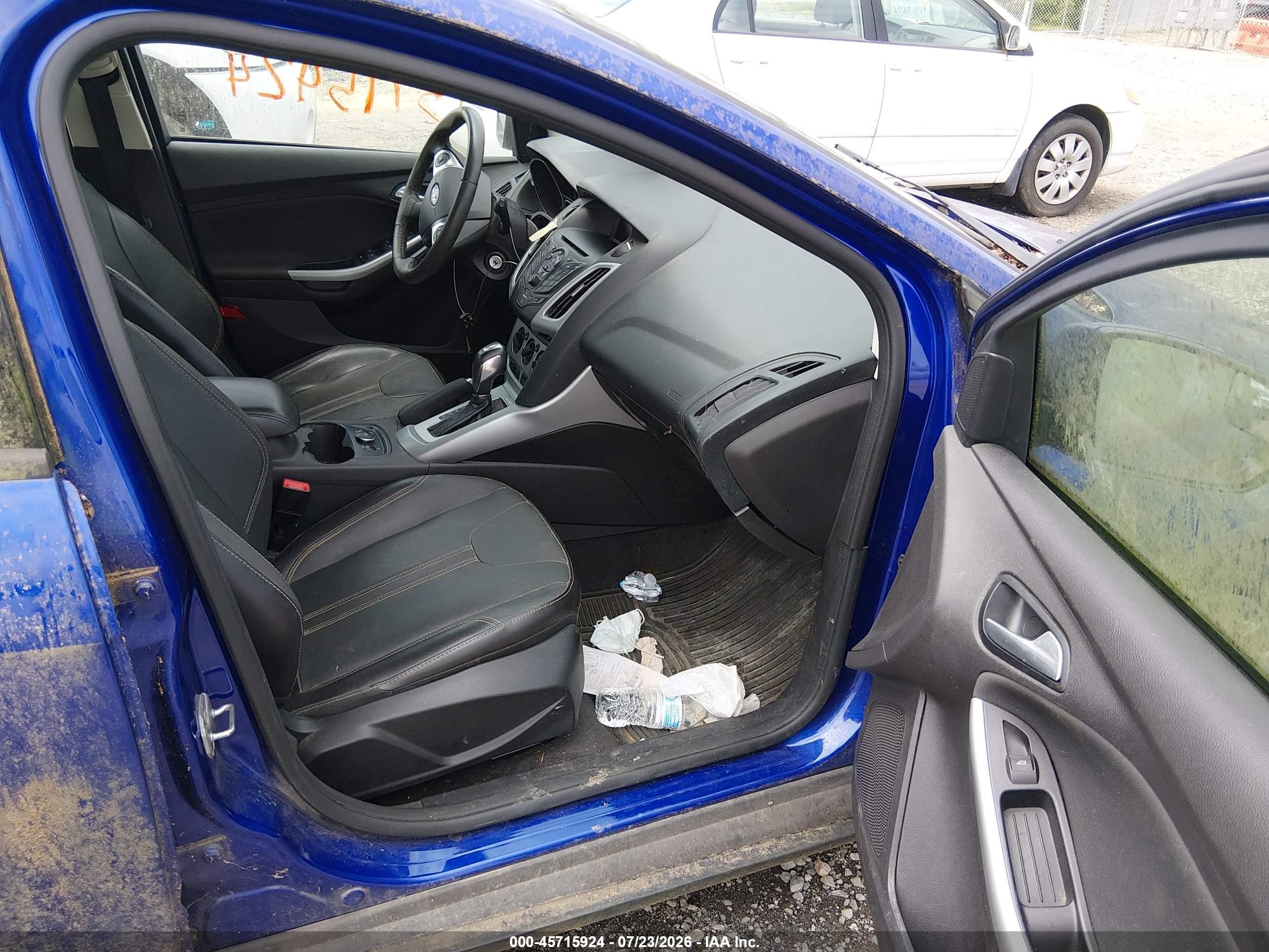 2014 Ford Focus Se Blue vin: 1FADP3K22EL204713