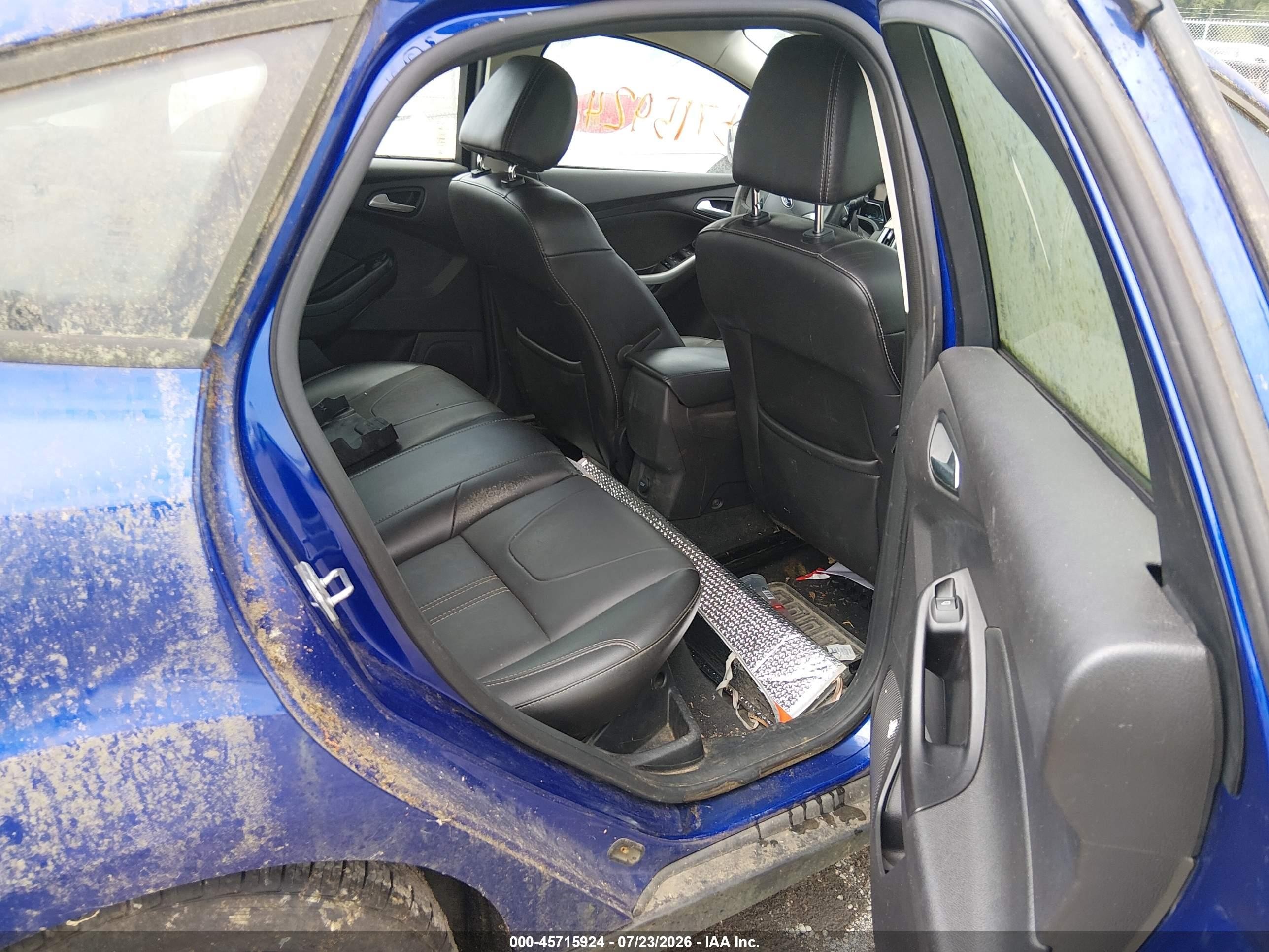 2014 Ford Focus Se Blue vin: 1FADP3K22EL204713