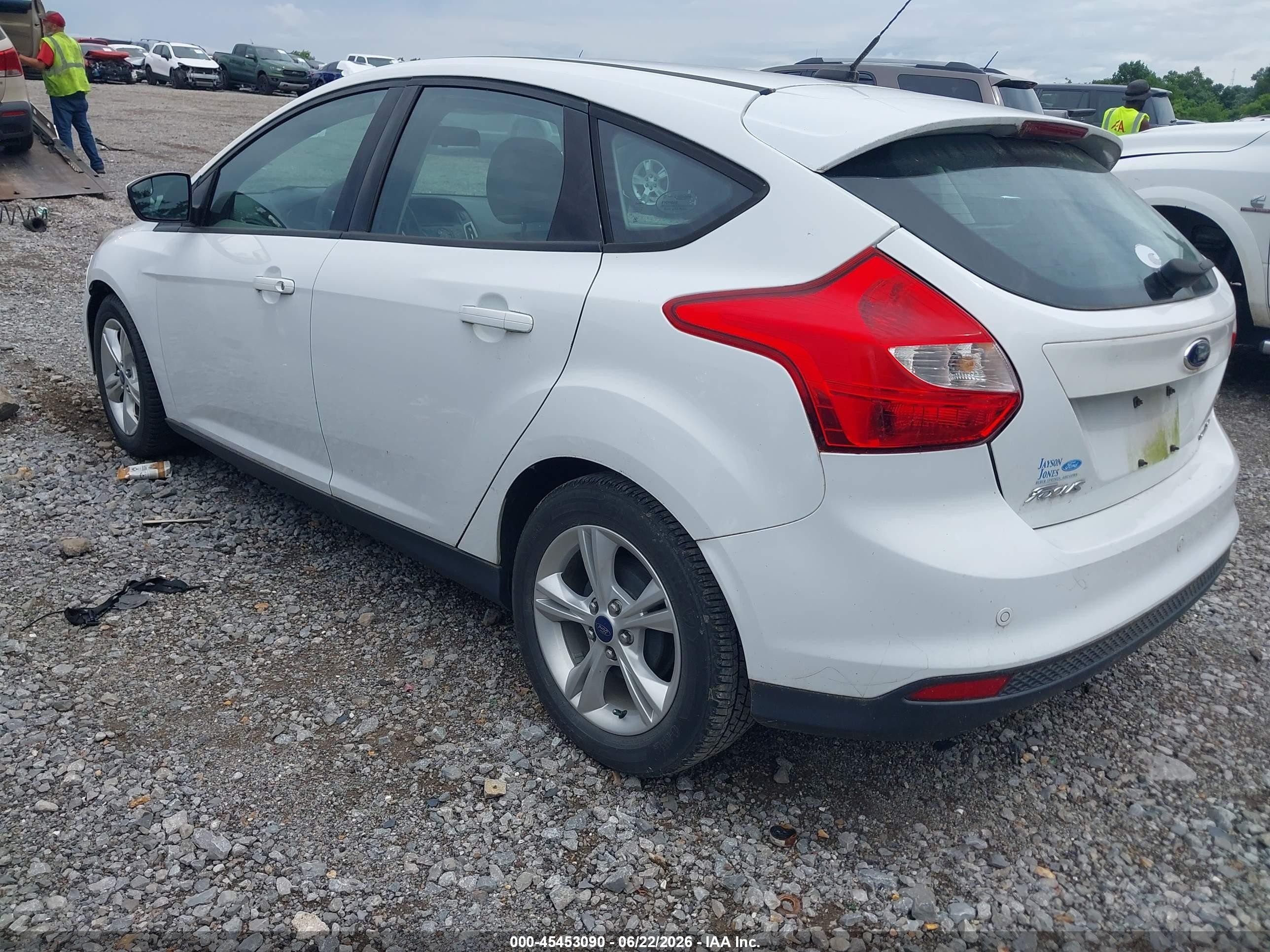 2014 Ford Focus Se White vin: 1FADP3K22EL262661