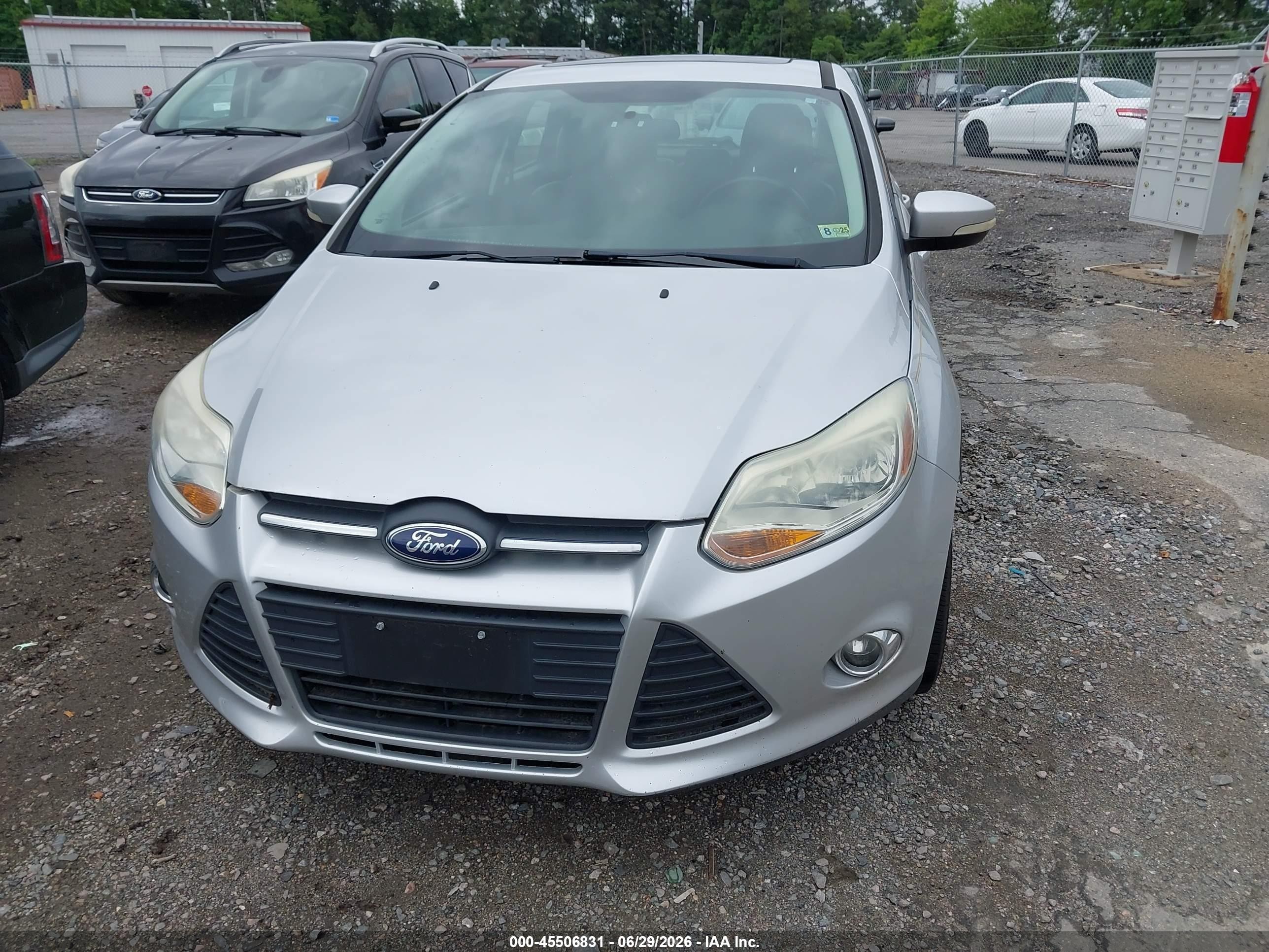 2014 Ford Focus Se Silver vin: 1FADP3K22EL285258