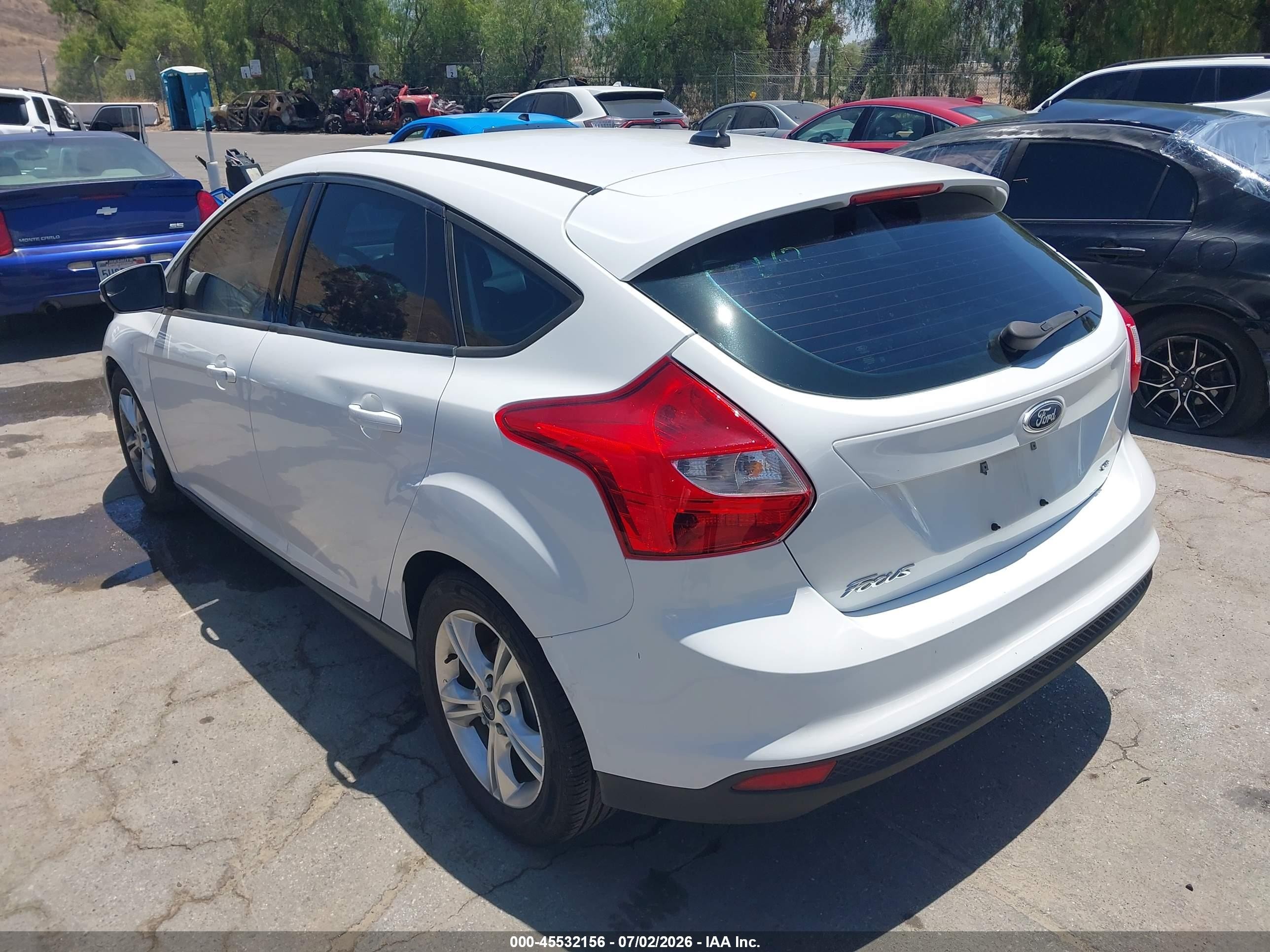 2014 Ford Focus Se White vin: 1FADP3K22EL313575