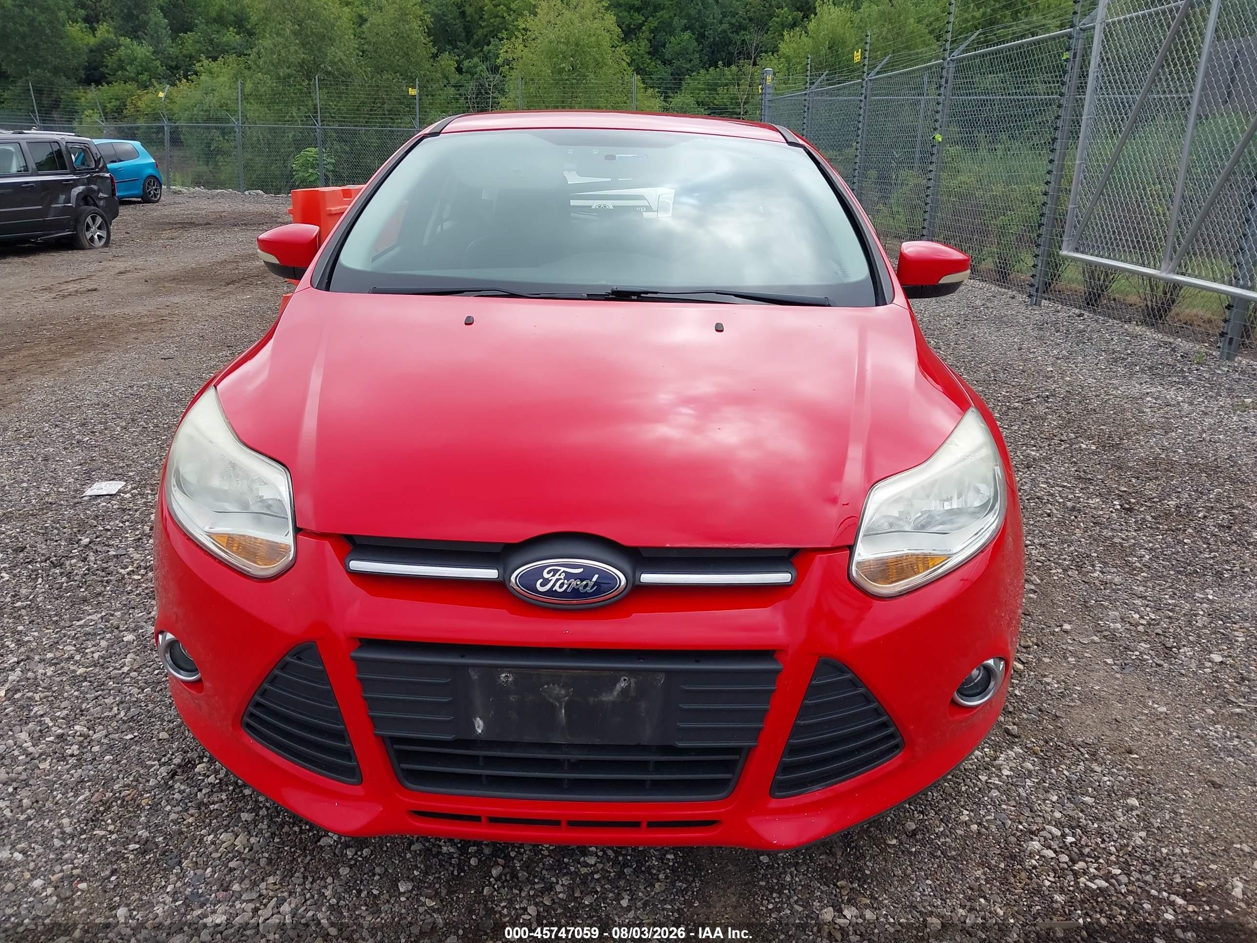 2014 Ford Focus Se Red vin: 1FADP3K22EL319537