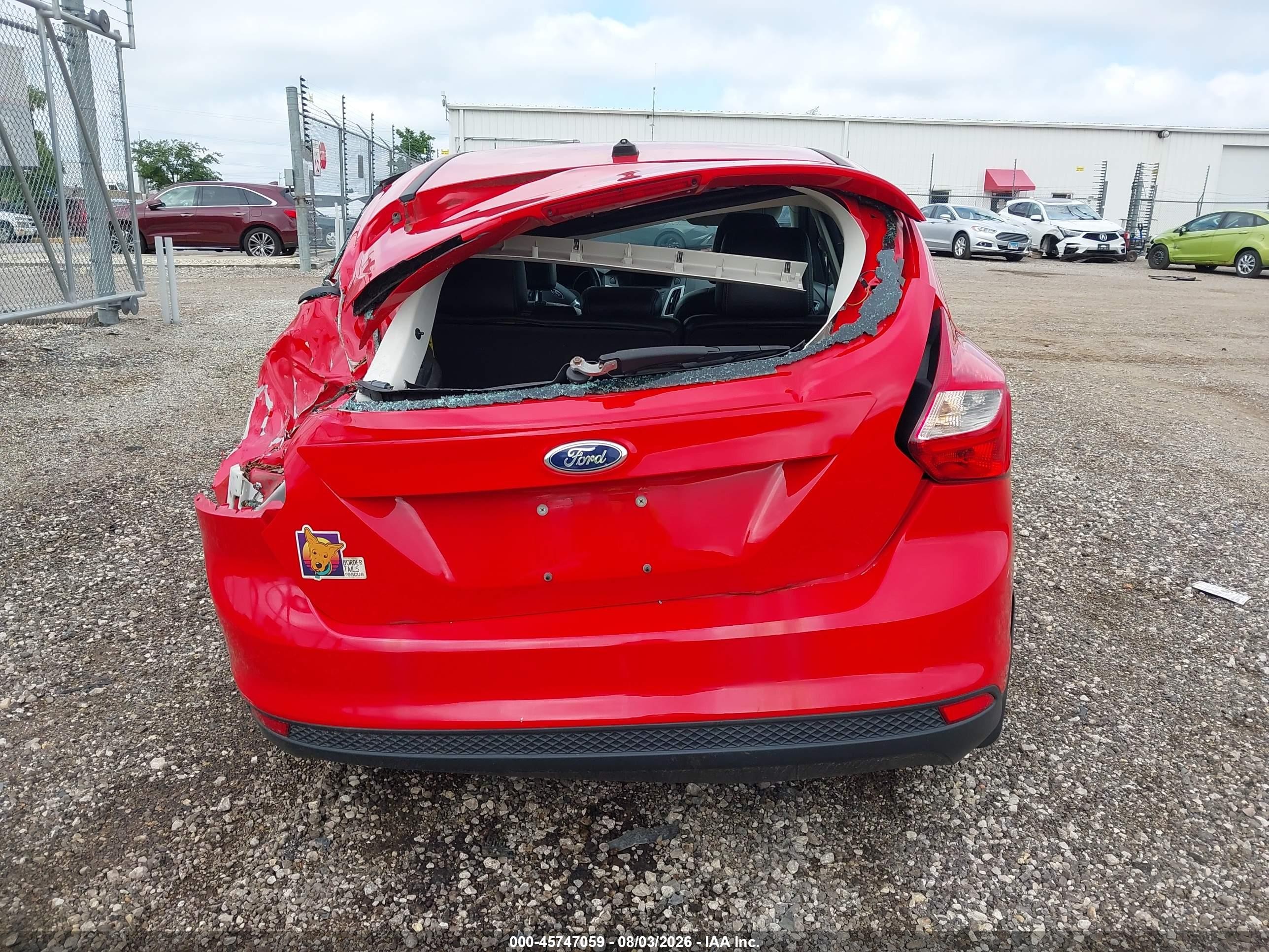 2014 Ford Focus Se Red vin: 1FADP3K22EL319537