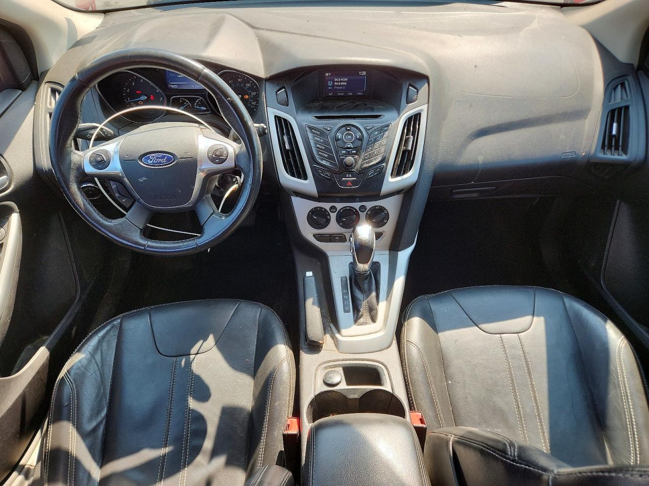 2014 Ford Focus Se Red vin: 1FADP3K22EL337844