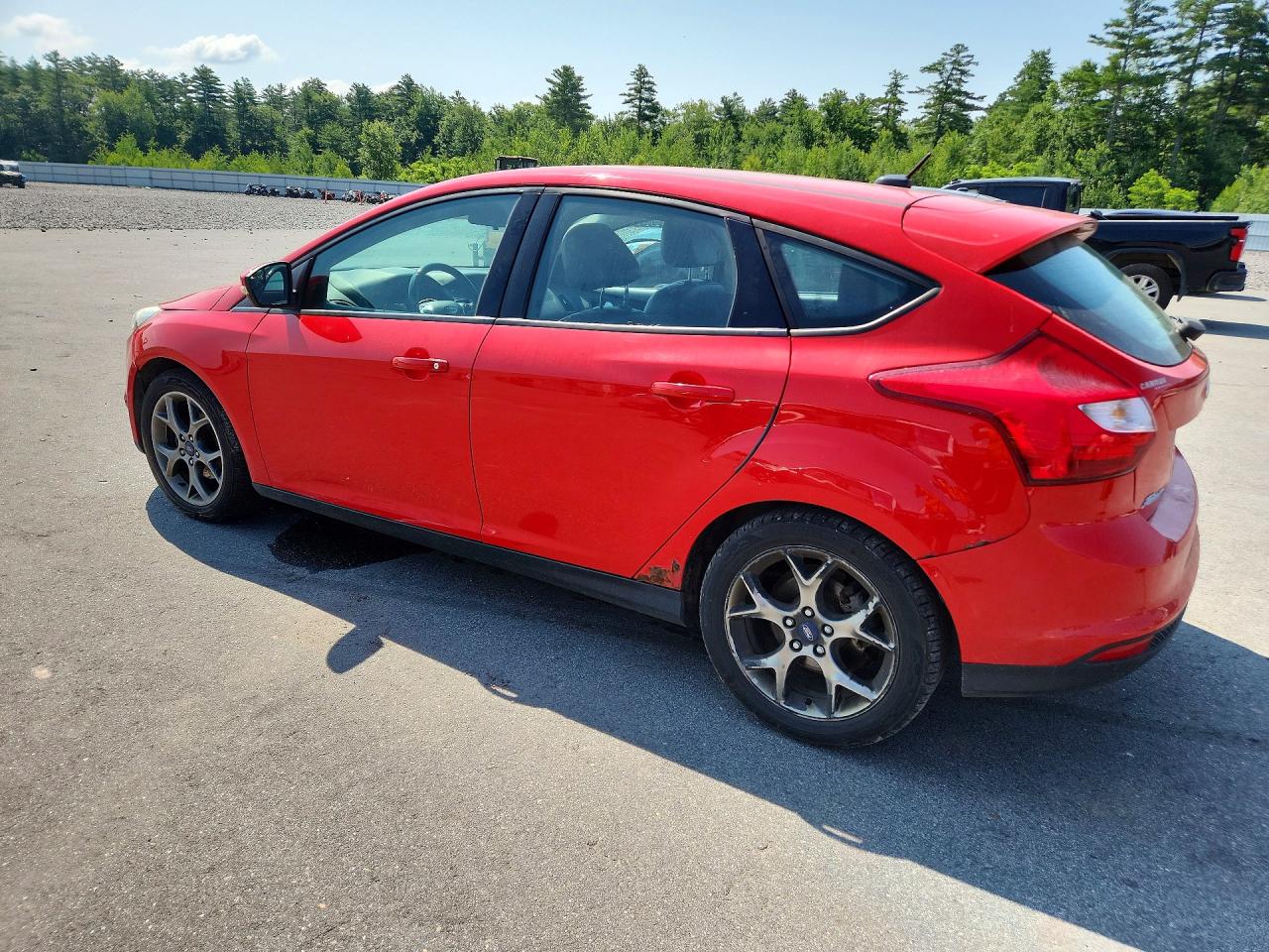 2014 Ford Focus Se Red vin: 1FADP3K22EL337844