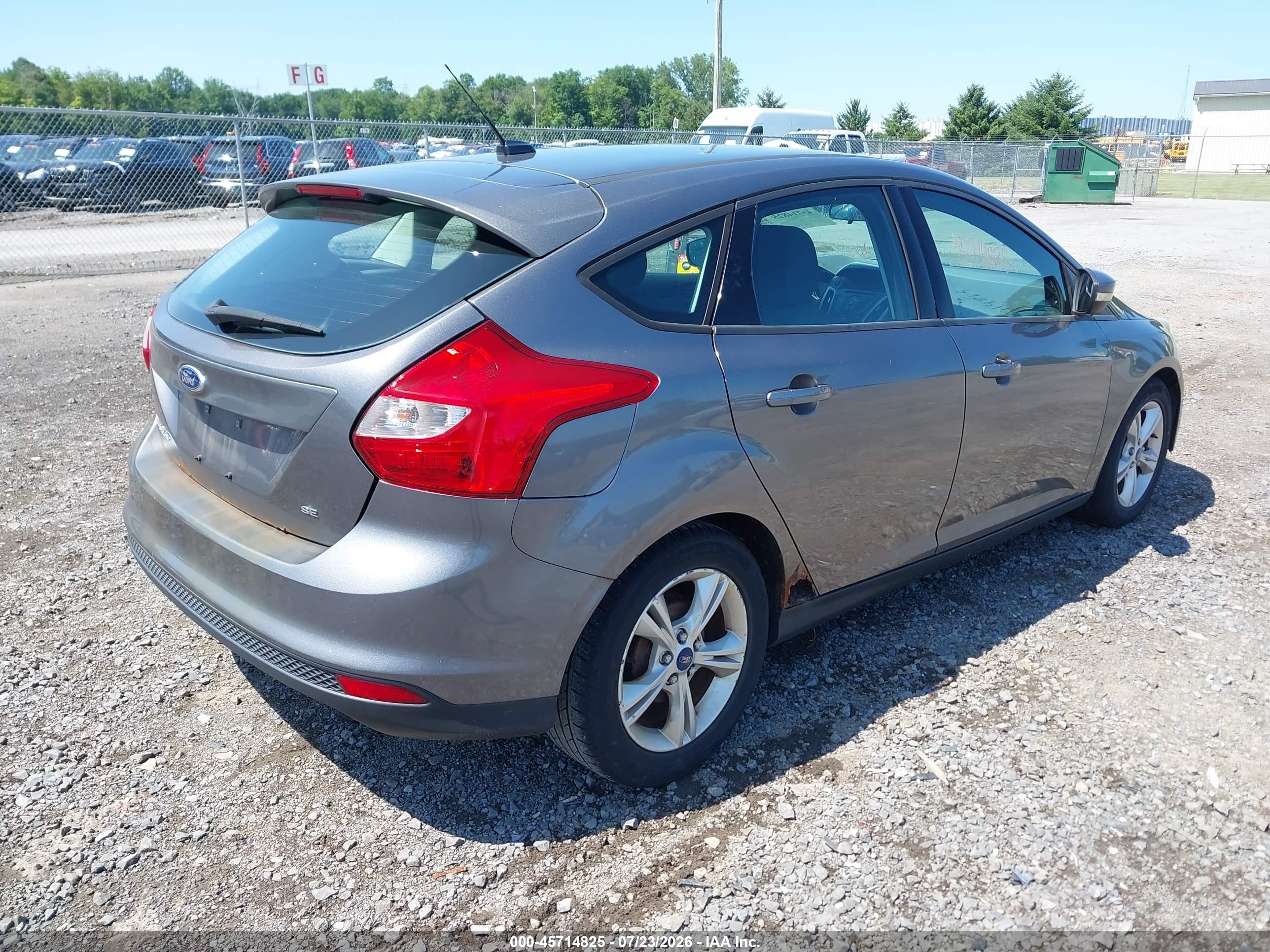 2014 Ford Focus Se Gray vin: 1FADP3K22EL360993