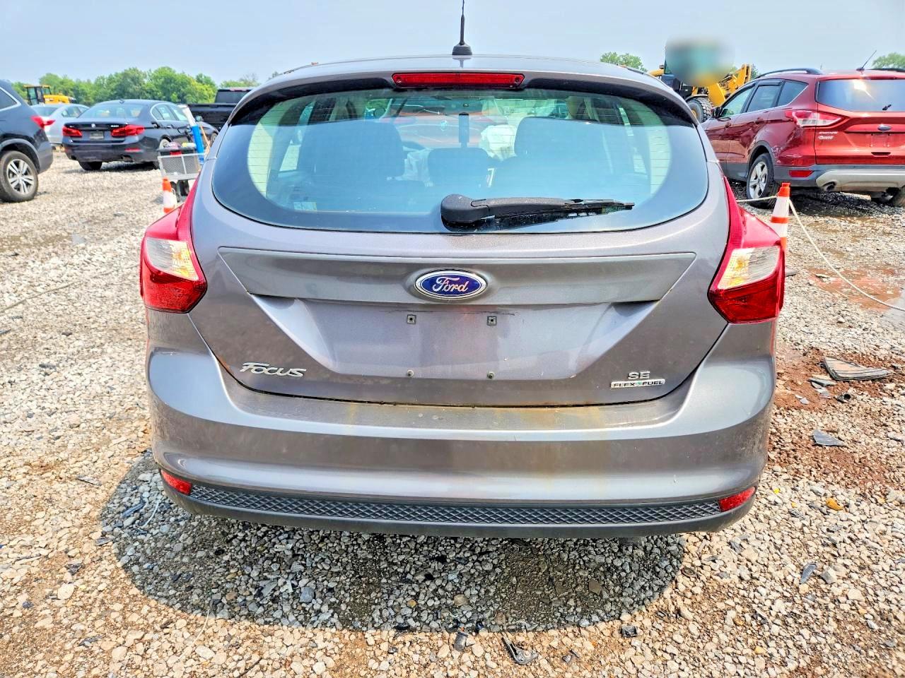 2014 Ford Focus Se Gray vin: 1FADP3K22EL370892